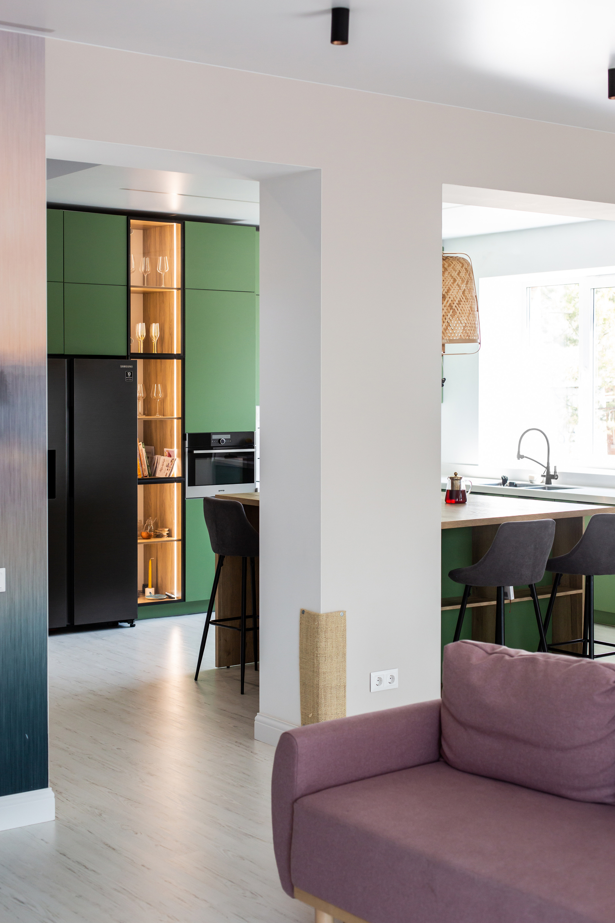 Кухня на заказ в Томске Холмы Village | Мебель Кухни Шкафы заказать. ГУДРУМ — Мебель на заказ в Томске | Кухни | Шкафы | Стулья и Столы