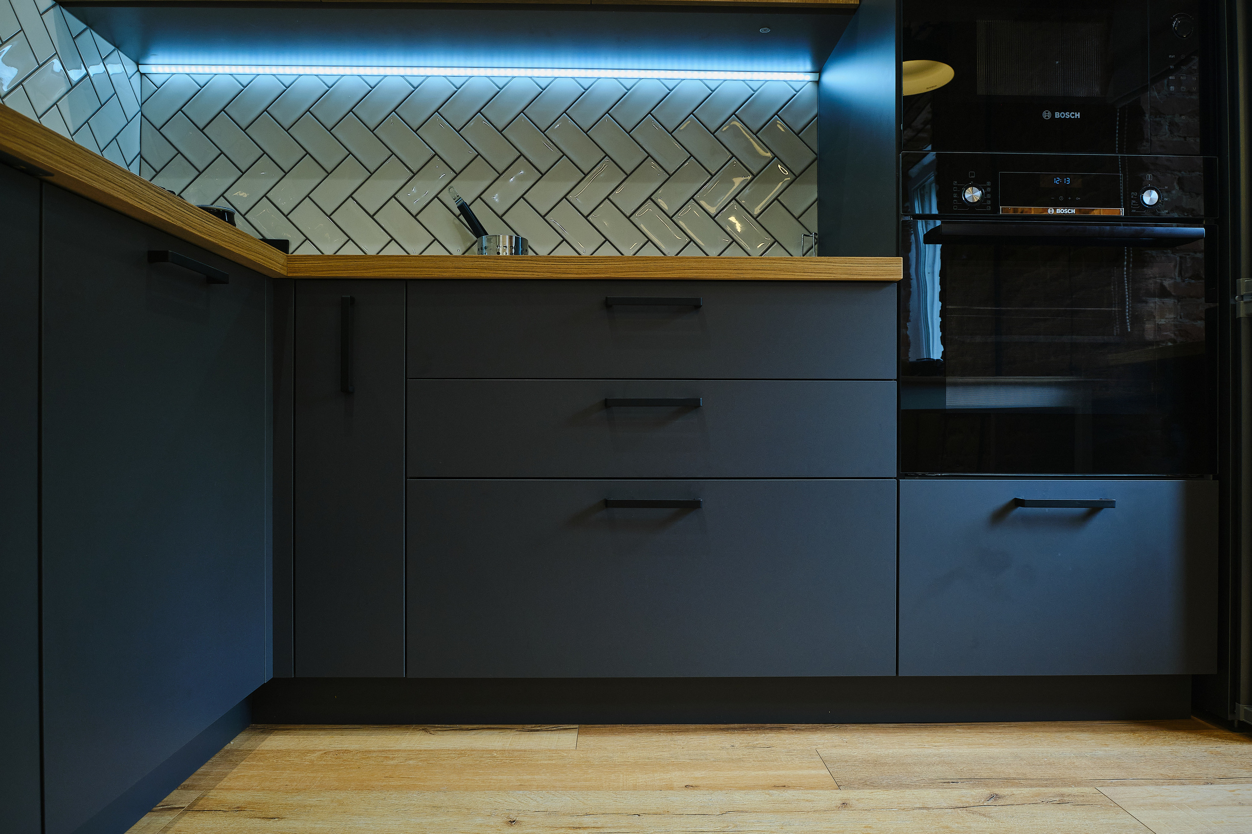 Кухня на заказ в Томске на ул.Карташова Томск| Мебель Кухни Шкафы. ГУДРУМ — Мебель на заказ в Томске | Кухни | Шкафы | Стулья и Столы