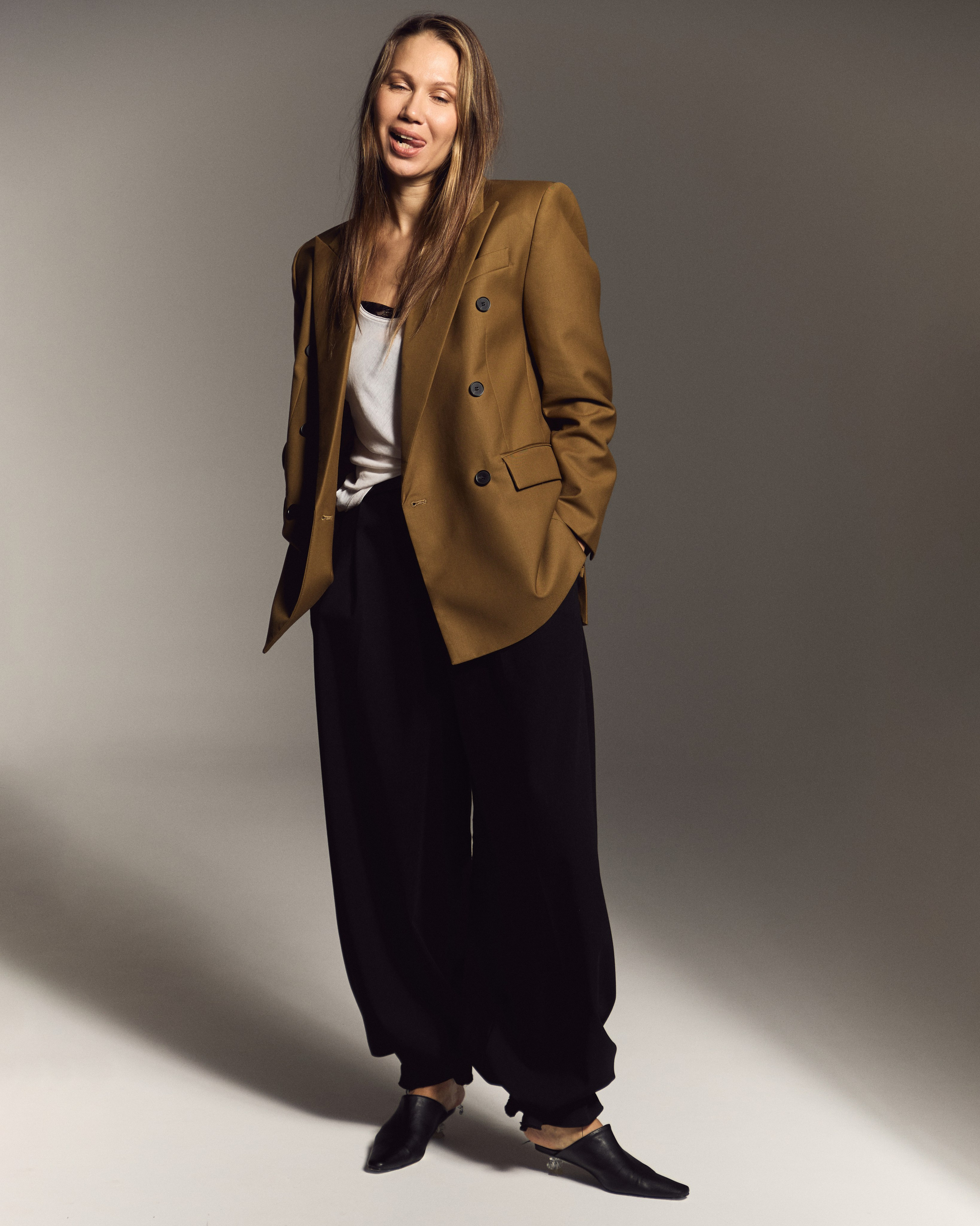 Ксения Тишкова — актриса кино и театра | Актерское портфолио. Юрина Полина, фотограф из Екатеринбурга