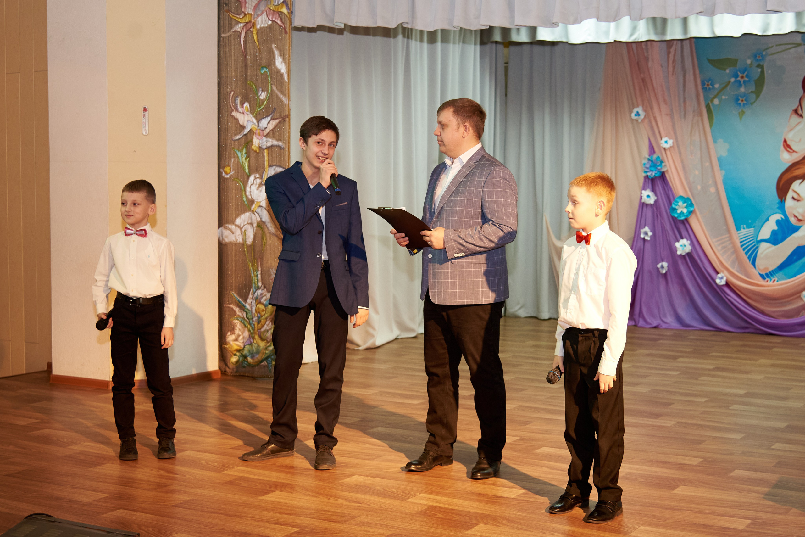 Концерт к международному женскому дню. [fXph] Фотограф Масликов Илья. Съёмка мероприятий в Ленинске-Кузнецком