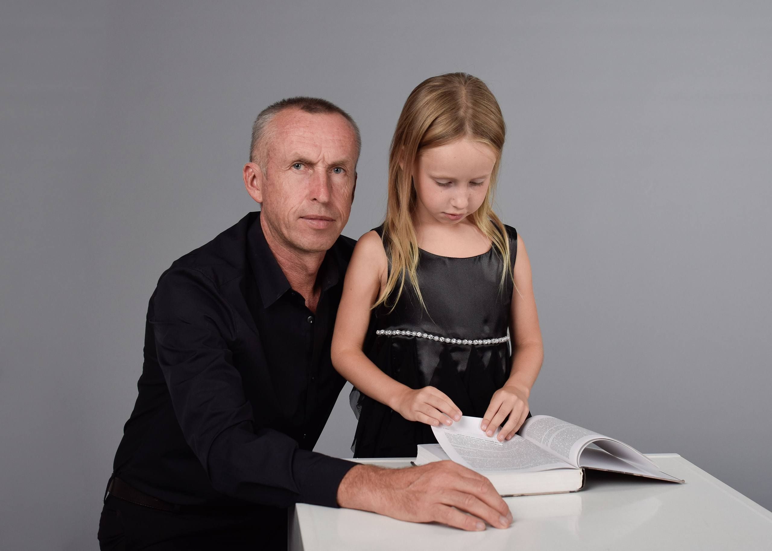 СЕМЕЙНЫЙ ПОРТРЕТ В СТУДИИ. Фотограф в Ялте Инна Найден. Детский и семейный фотограф