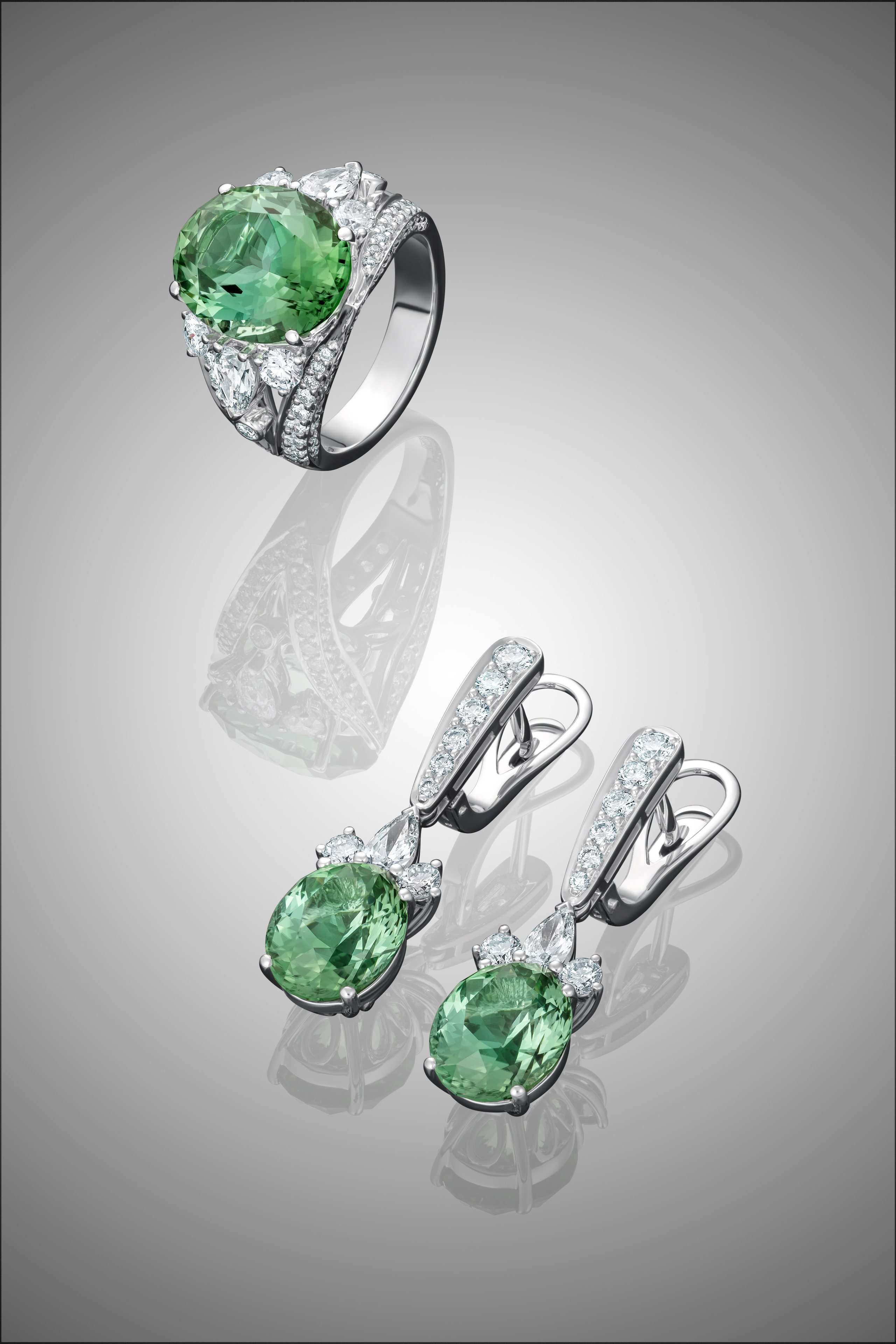 Фотосъемка ювелирных украшений. Предметный и рекламный фотограф в Москве и Московской области Максим Стриганов