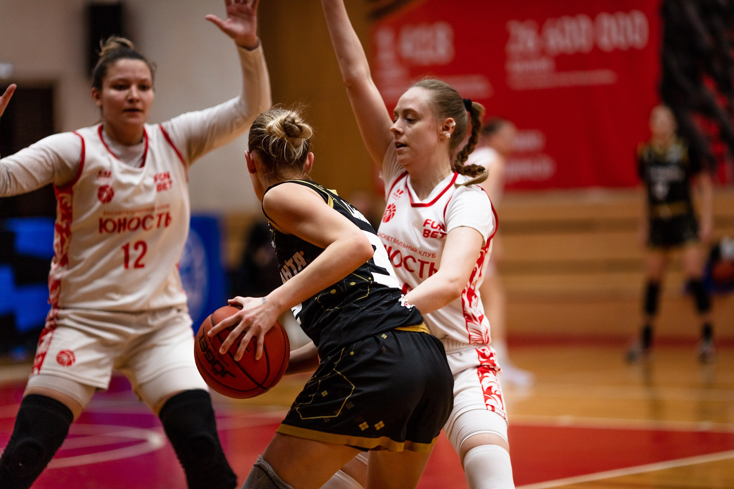 БК Юность — ЧГУ-Атланта / 3 игра. Фотография