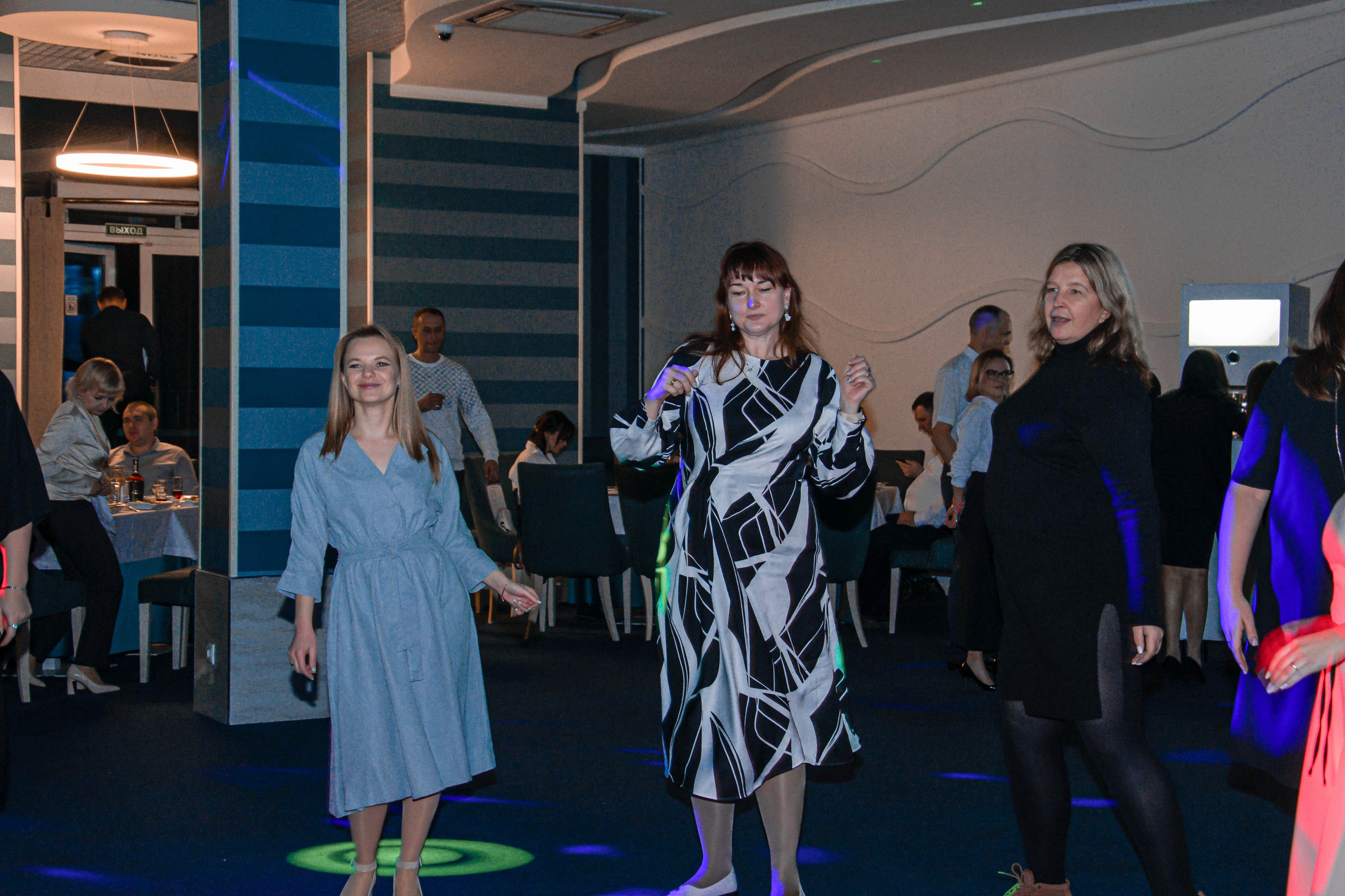 Корпоратив. Женский фотограф в Людиново и Киров