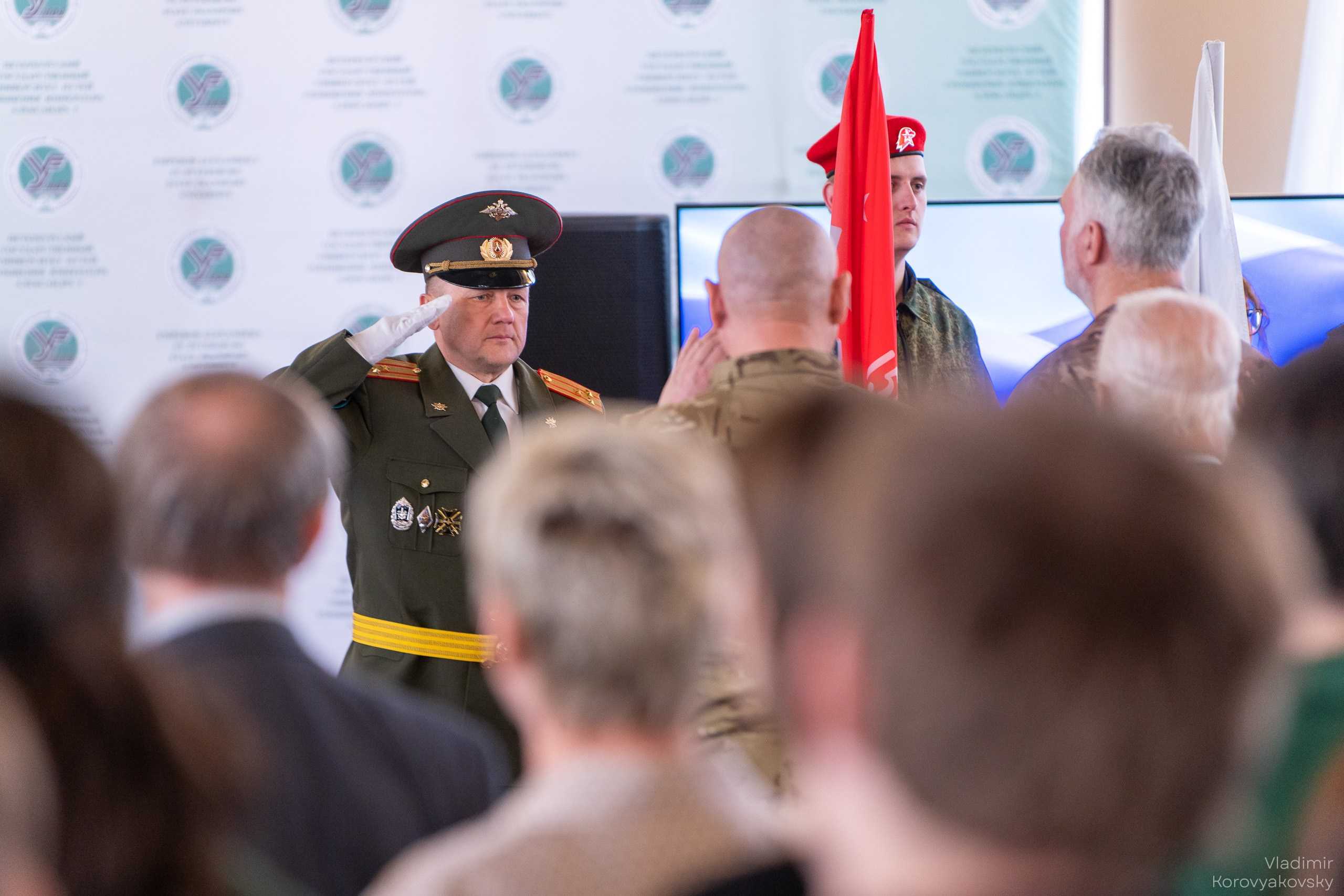 Мероприятия ко Дню Победы. Фотограф Владимир Коровяковский