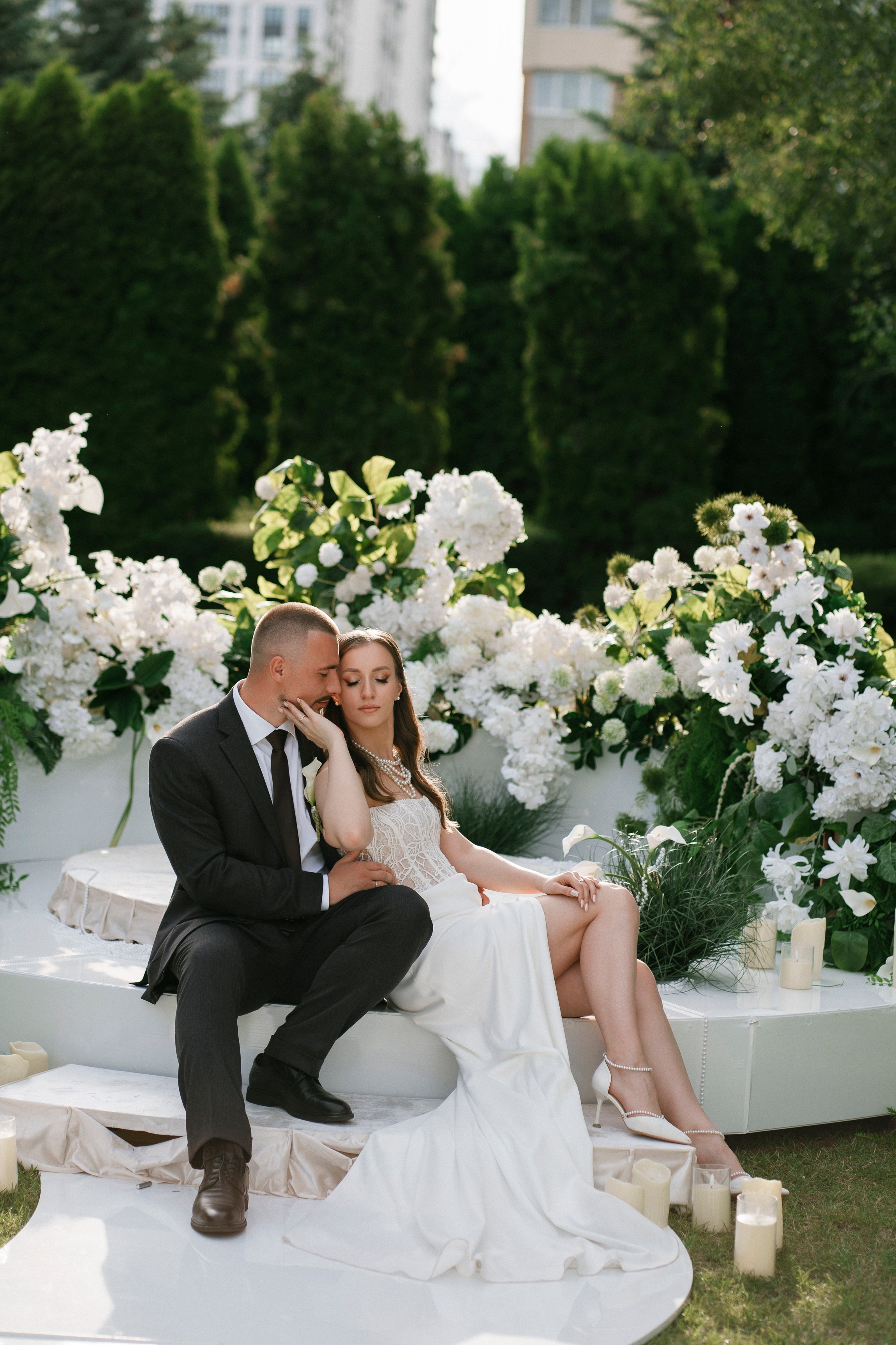 "Свадебная фотосессия в Пензе: Декор в банкетном зале Зимний сад".