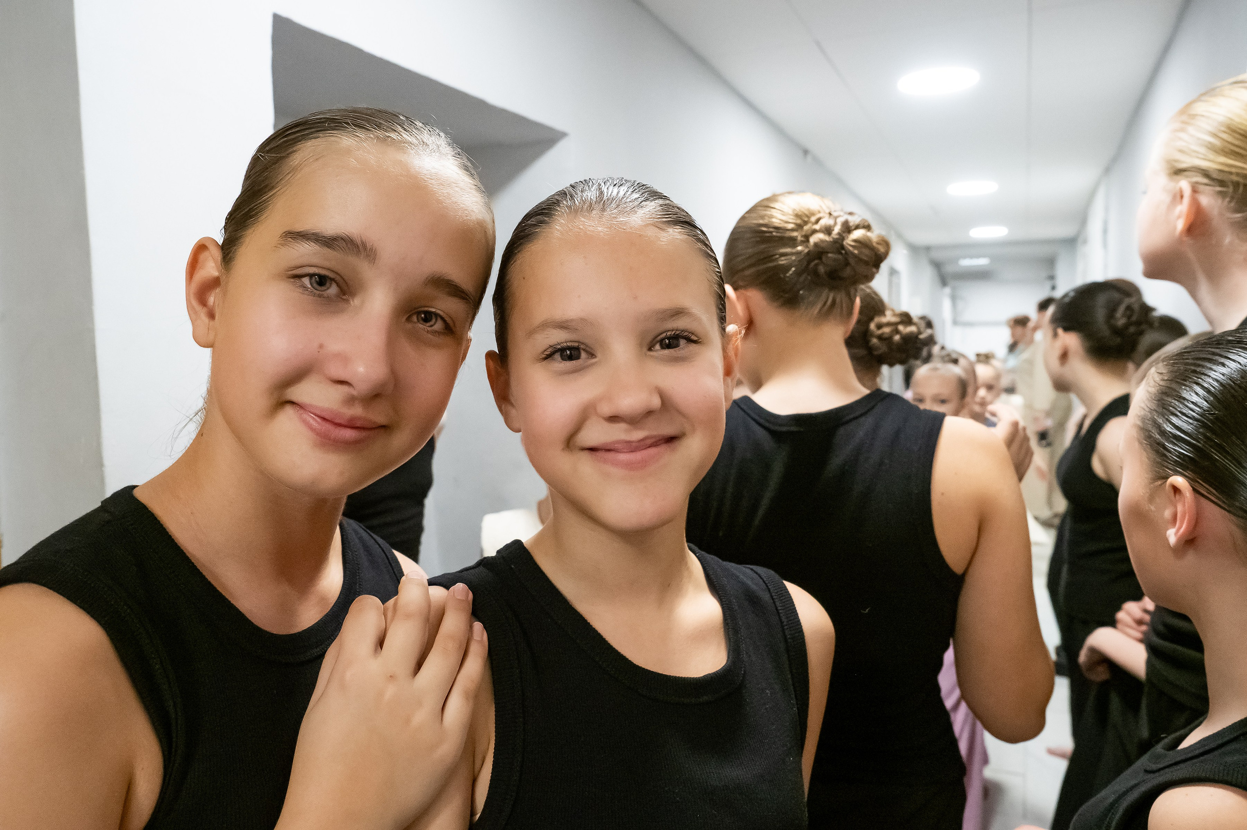 Концерт «Пространные танцы». Репортажный, семейный и детский фотограф в Пензе и Заречном Арина Ермилова. Картины барельеф на заказ