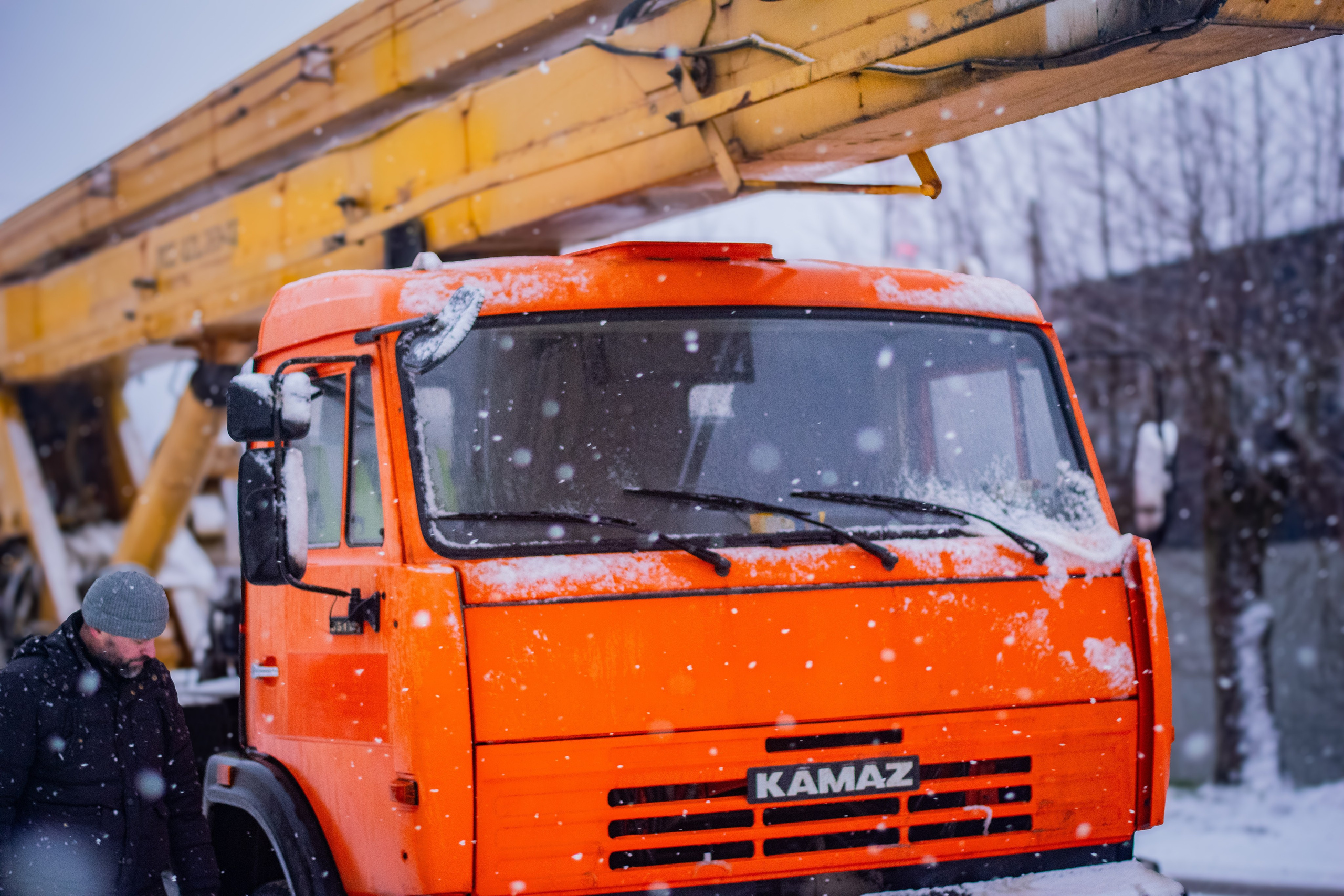 Автовышка 28 метров. Аrbori Culturist