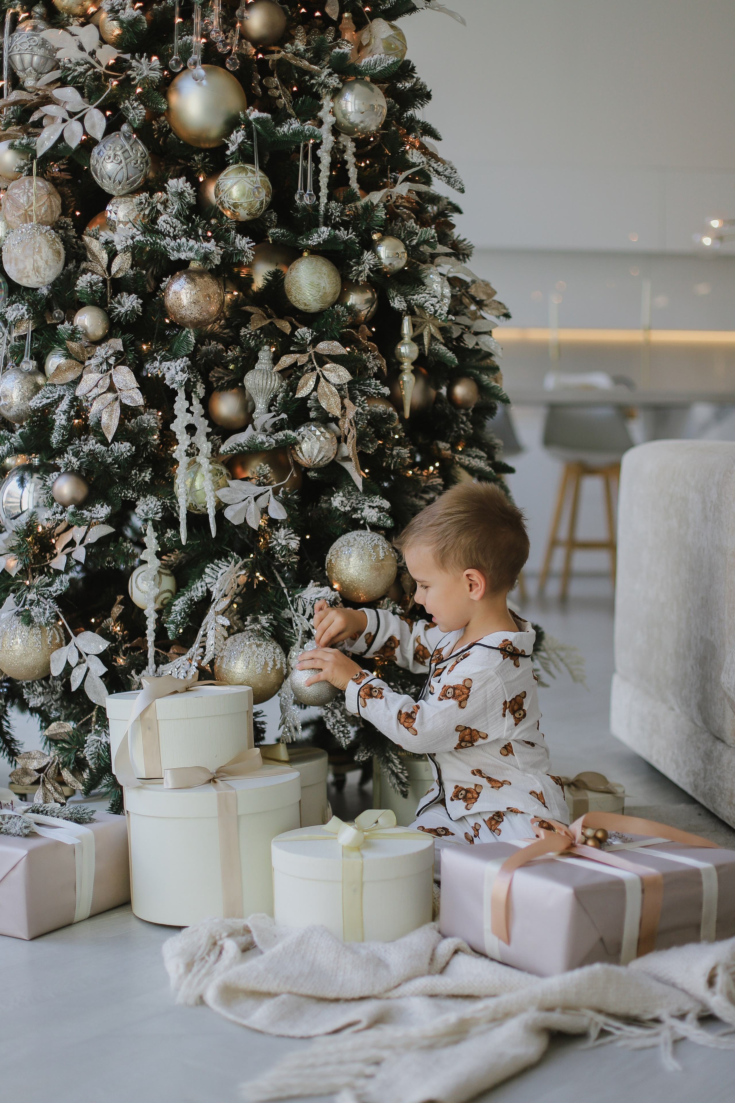 Юля и Максик, зал Мия. Свадебный, семейный и детский фотограф в Люберцах Зайцева Анастасия
