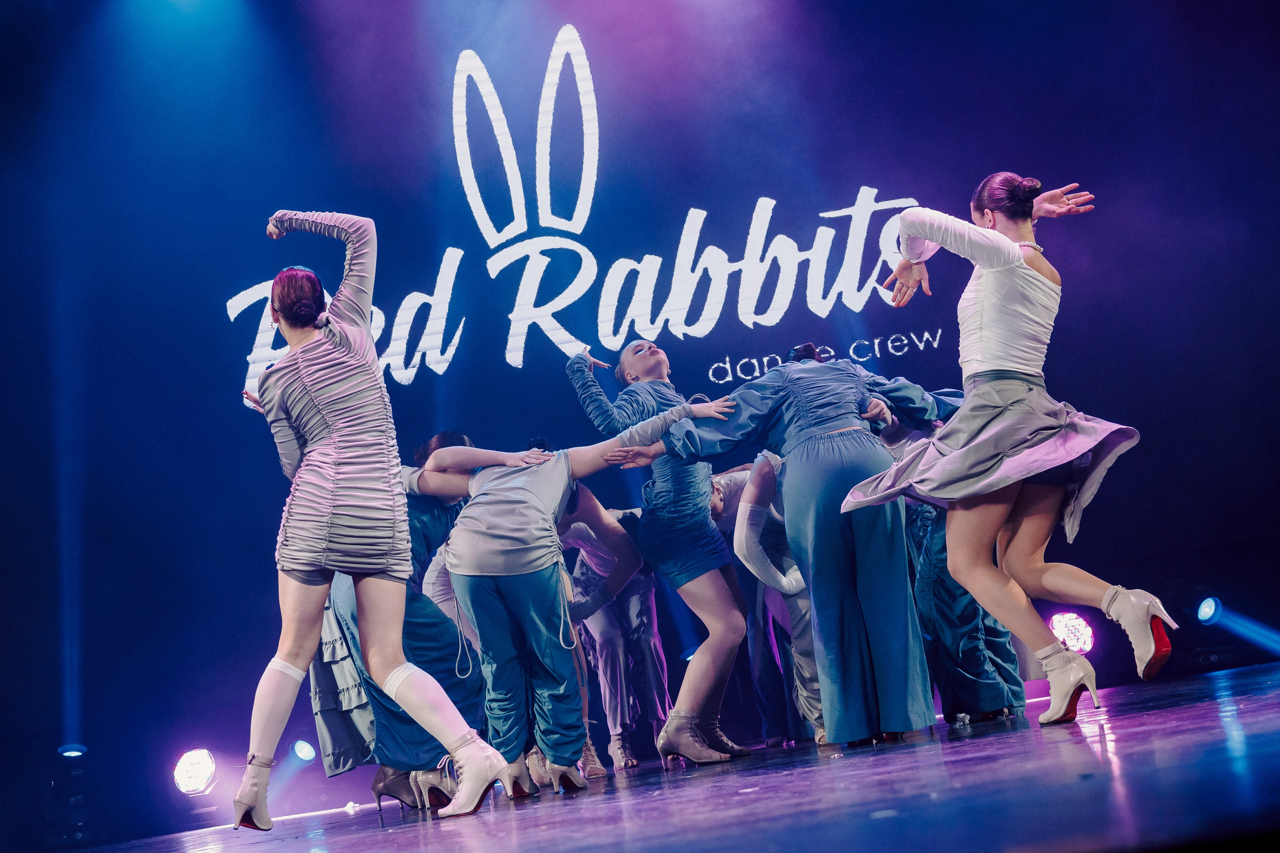 Отчётный концерт танцевальной школы «Red Rabbits» 2025. Лёшка Варзегов — фотограф