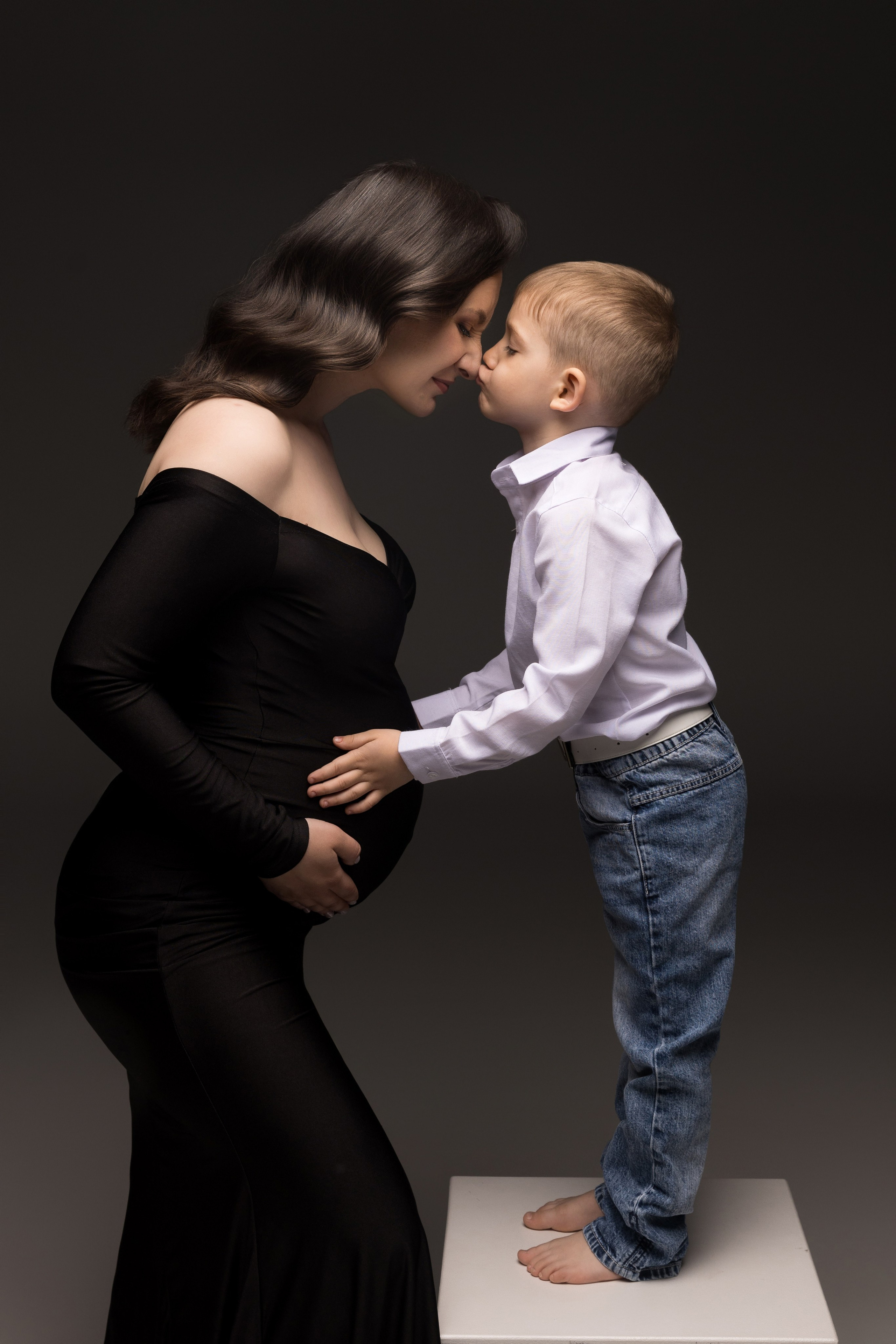 Фотосессия беременности в Красноярске — Vetaphoto. Фотограф беременности и новорожденных в Красноярске Вета Ланская