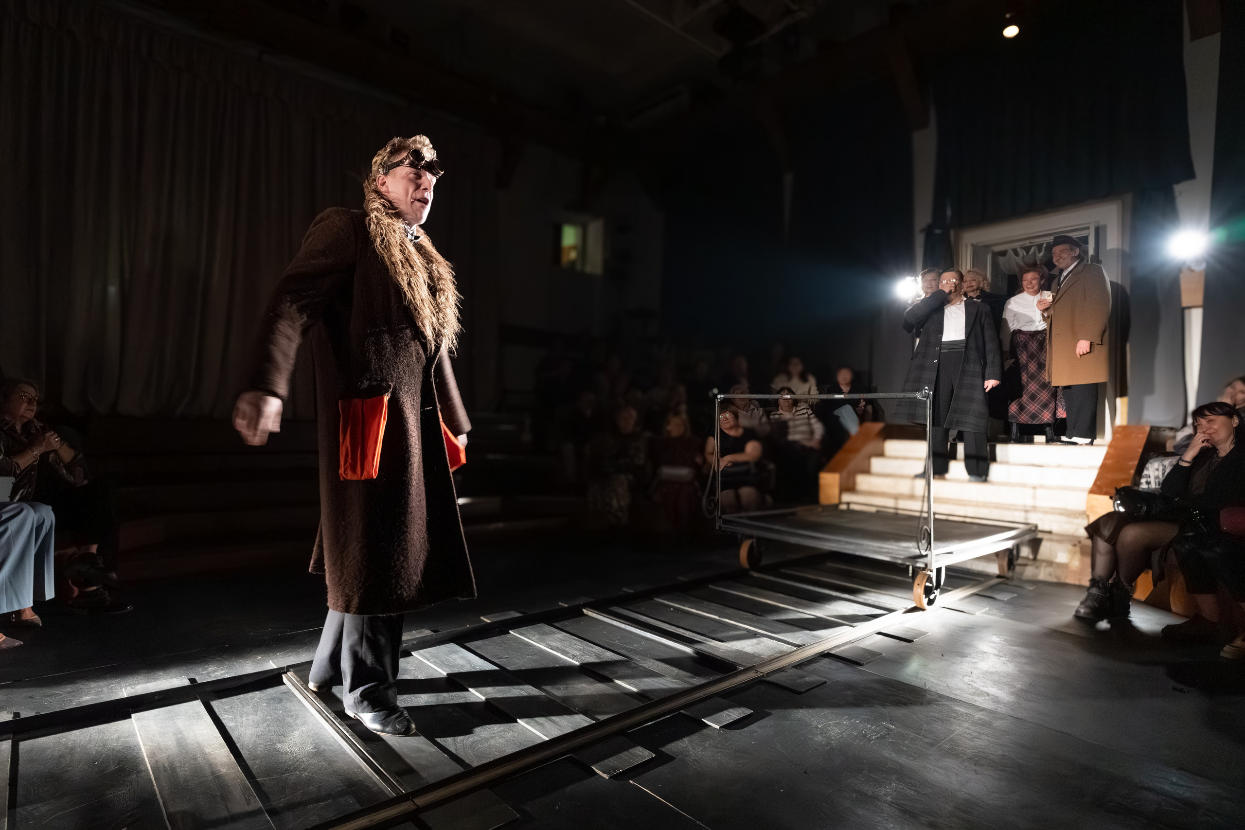 Театр Сфера: Гнездо перелётных птиц (100-й спекталь). Сайт фотографа Сергея Абрамова