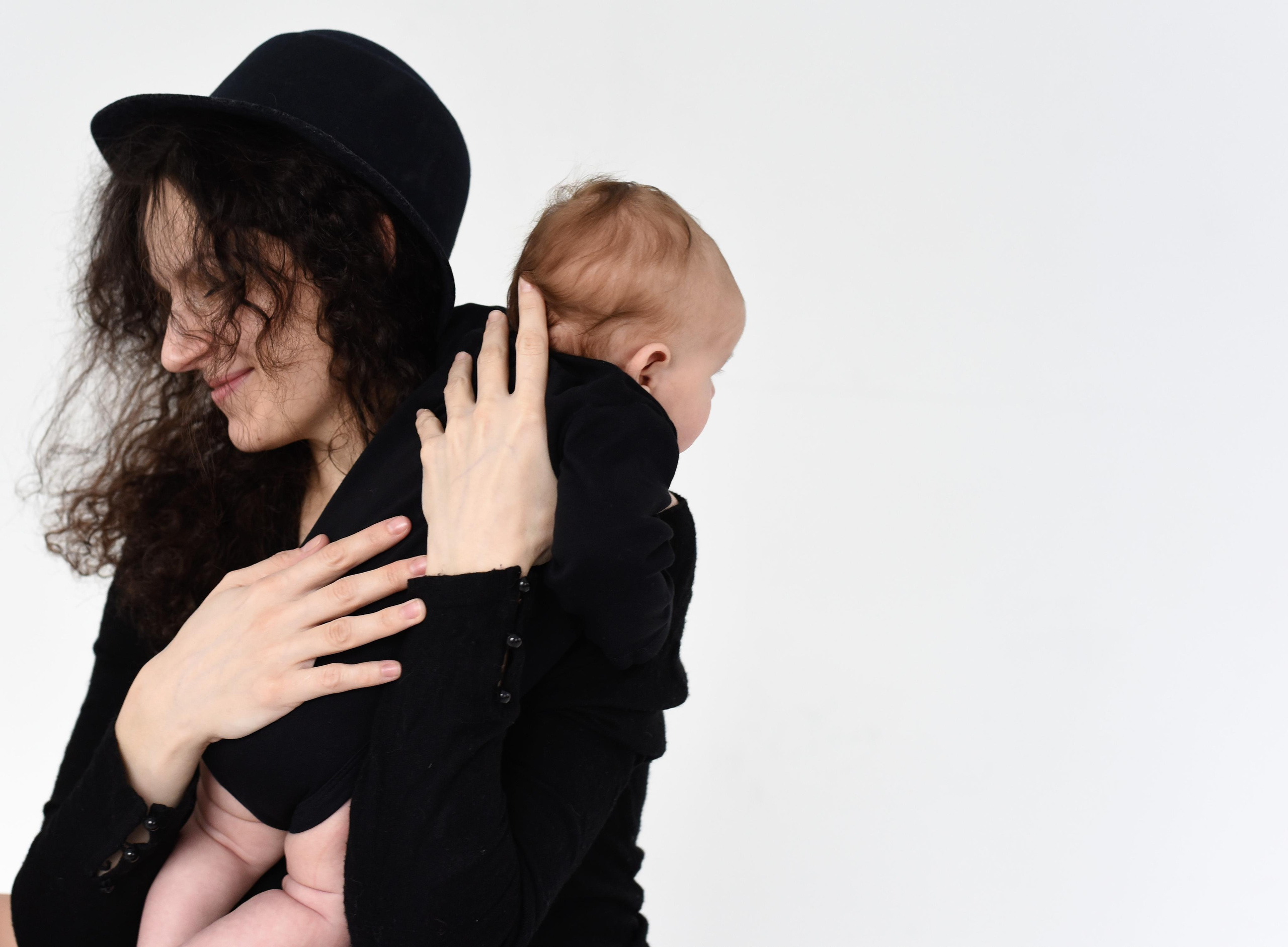 Студийная съемка стиле минимализм. Мама и дети. Женский и семейный фотограф Людмила Богачкина