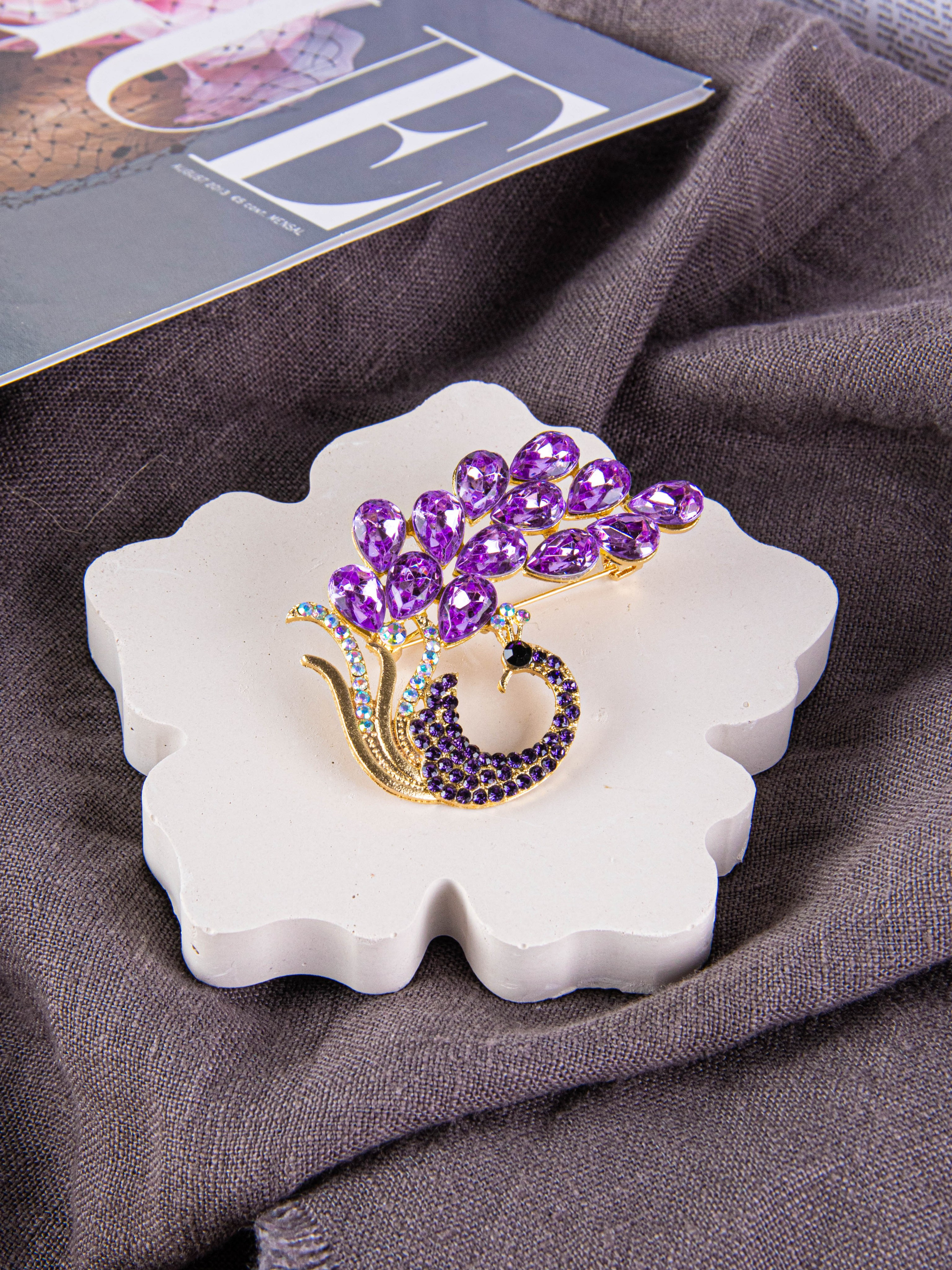 Брошь. «Матрица»