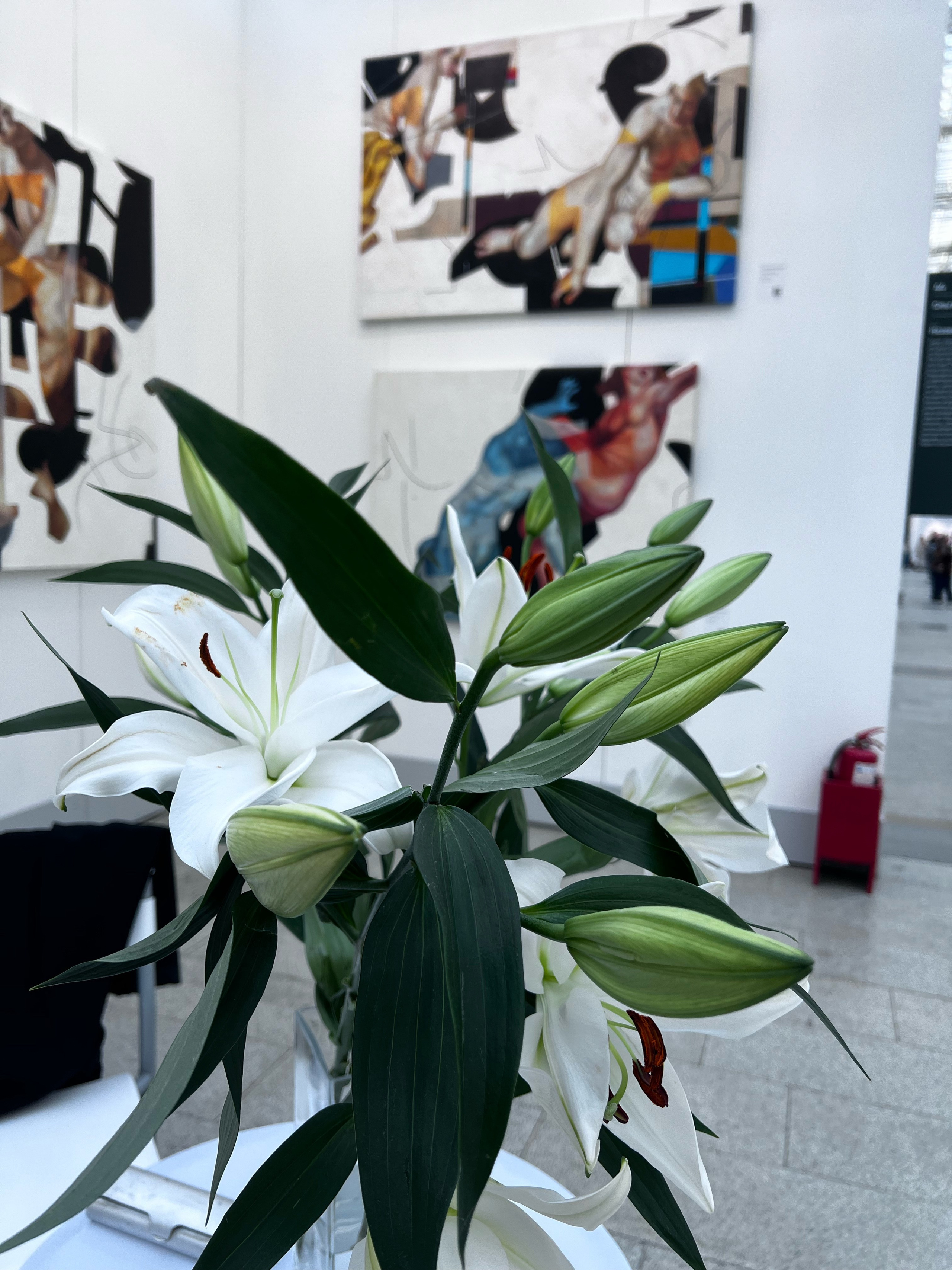 Фото. Художник-абстракционист Ольга Рикун. Москва