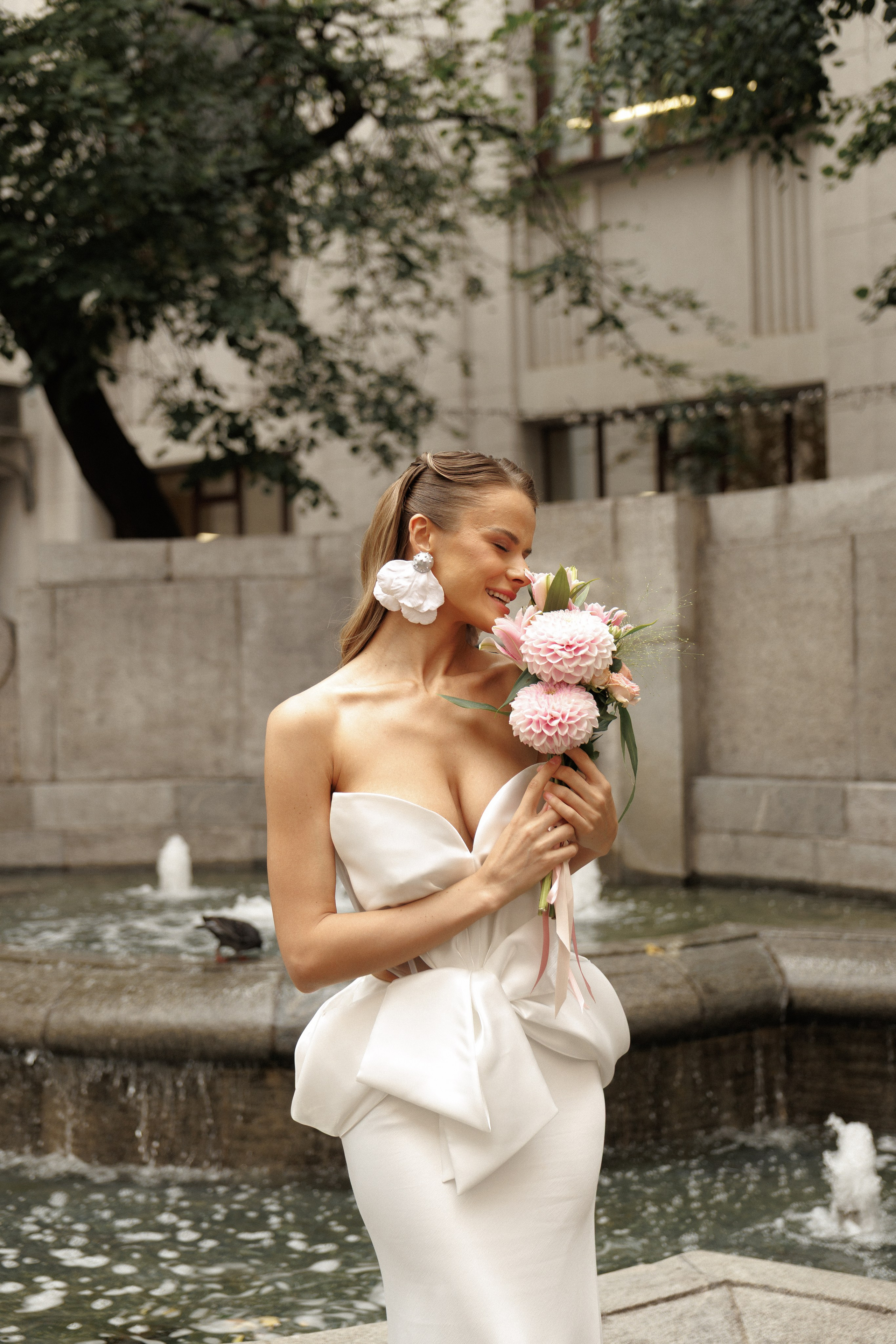 Свадебная прогулка в городе. Семейный фотограф в Москве