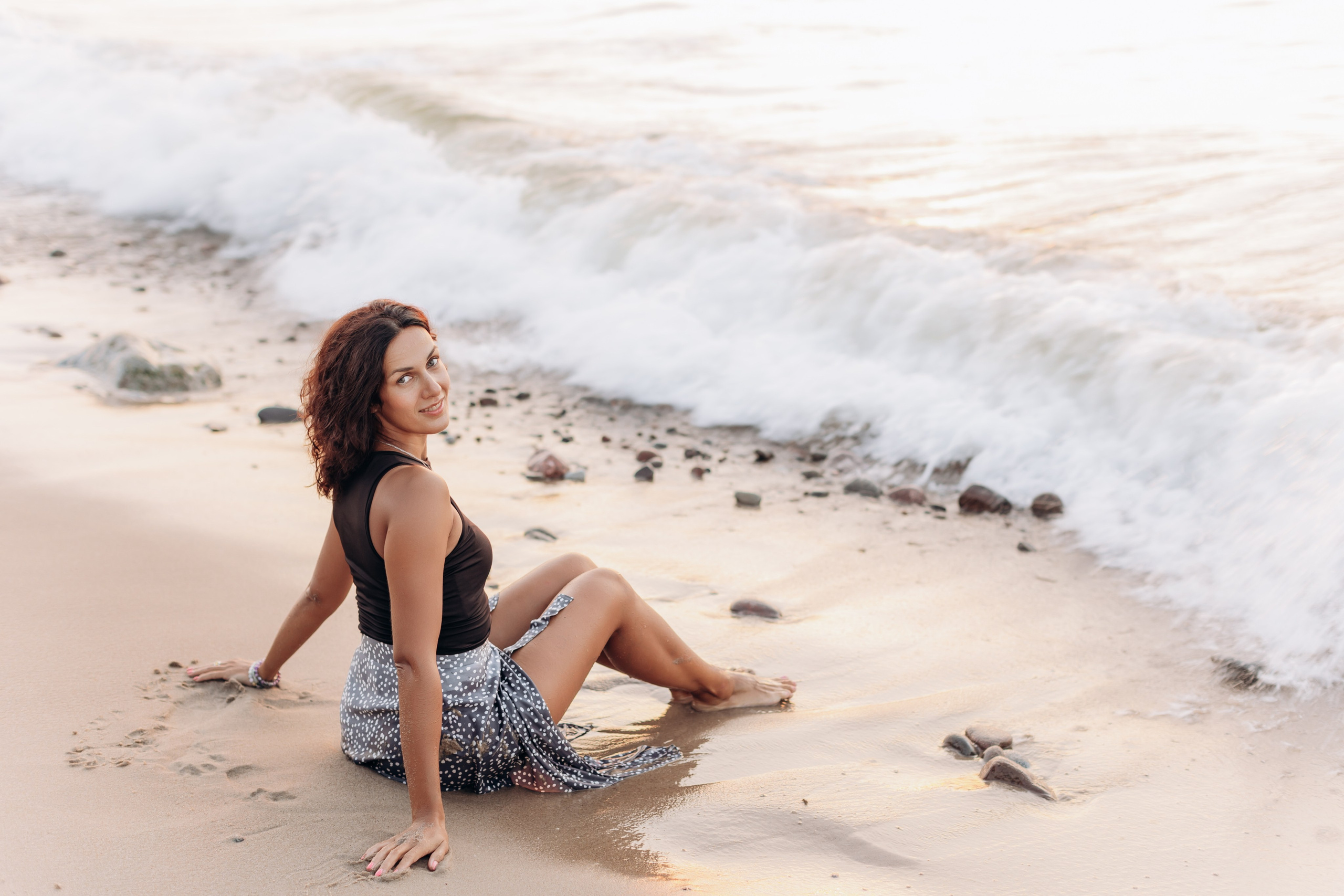 Подруги Пионеский Сосновый бор закат. Фотограф в Калининграде свадебная фотография, репортажная, фотосессии