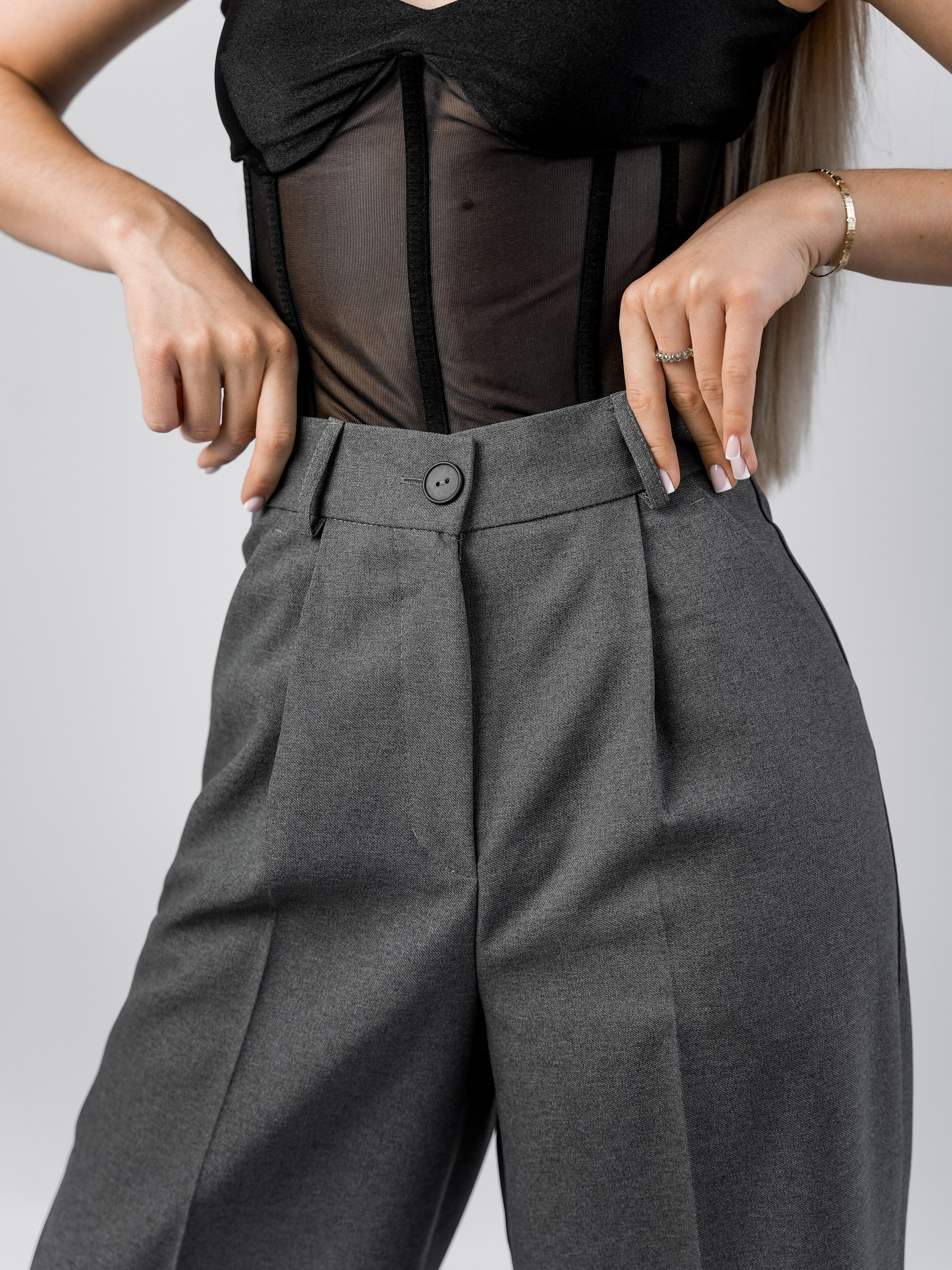 Съёмка брюк для wildberries. Фотограф в Смоленске Ольга Давыдова