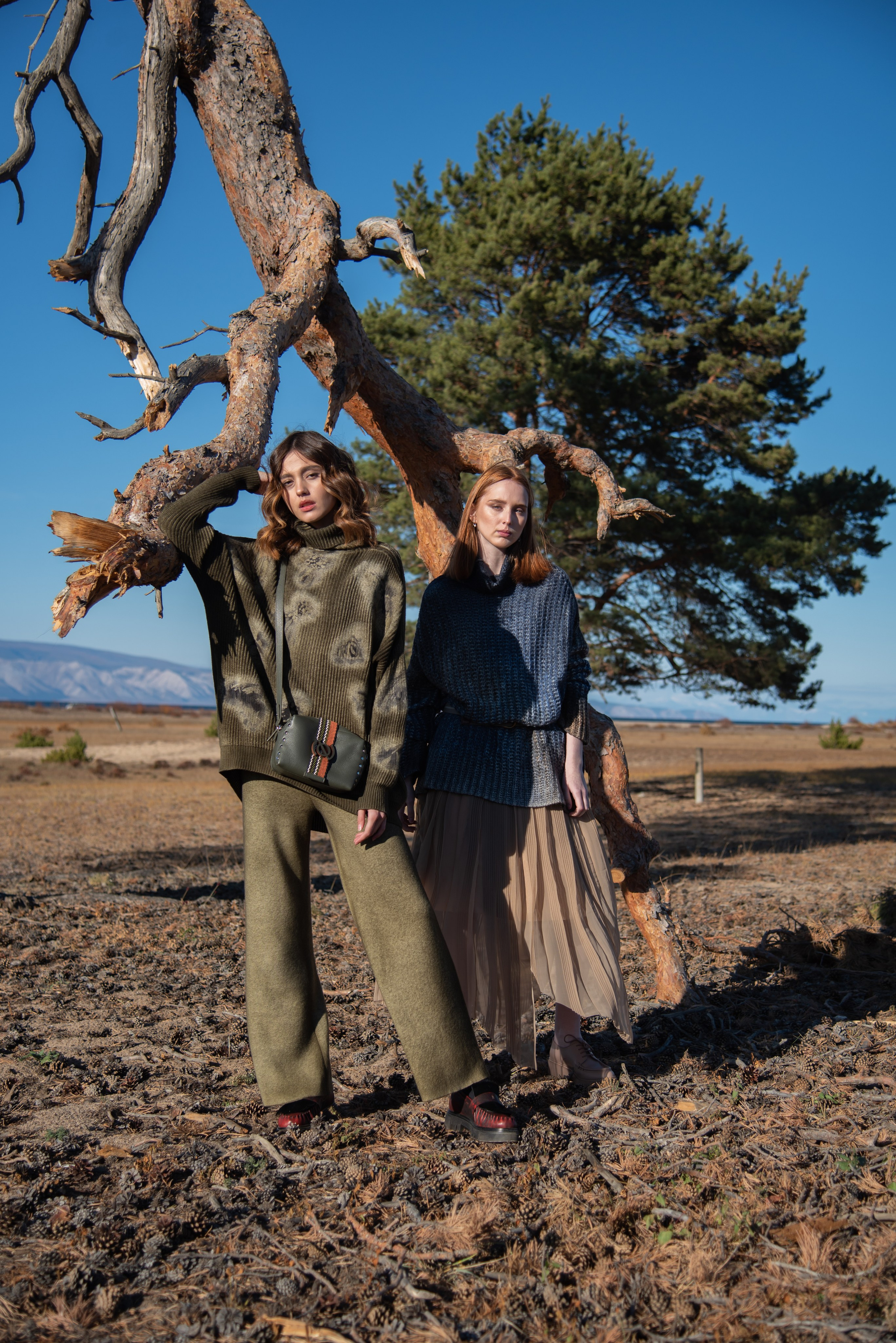 Съёмка одежды на Ольхоне. Занимаюсь профессиональной фотографией и живу рядом с Байкалом. Работаю в разных жанрах