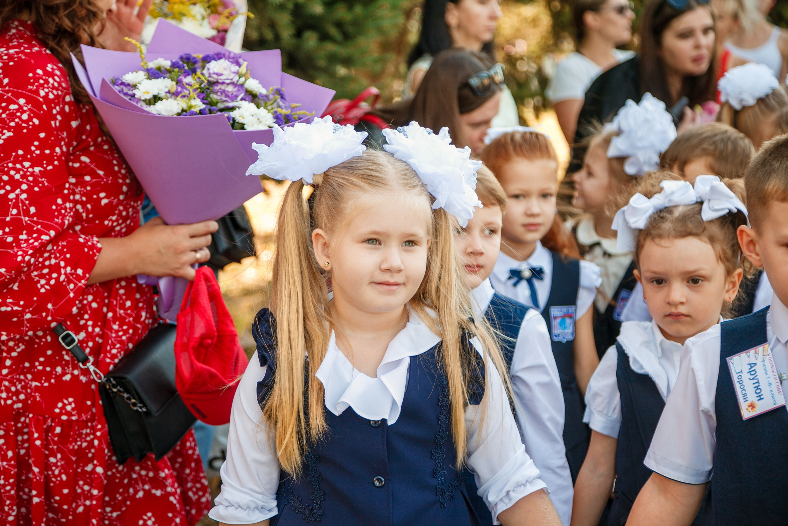 1 сентября линейка. Свадебный и семейный фотограф в Армавире