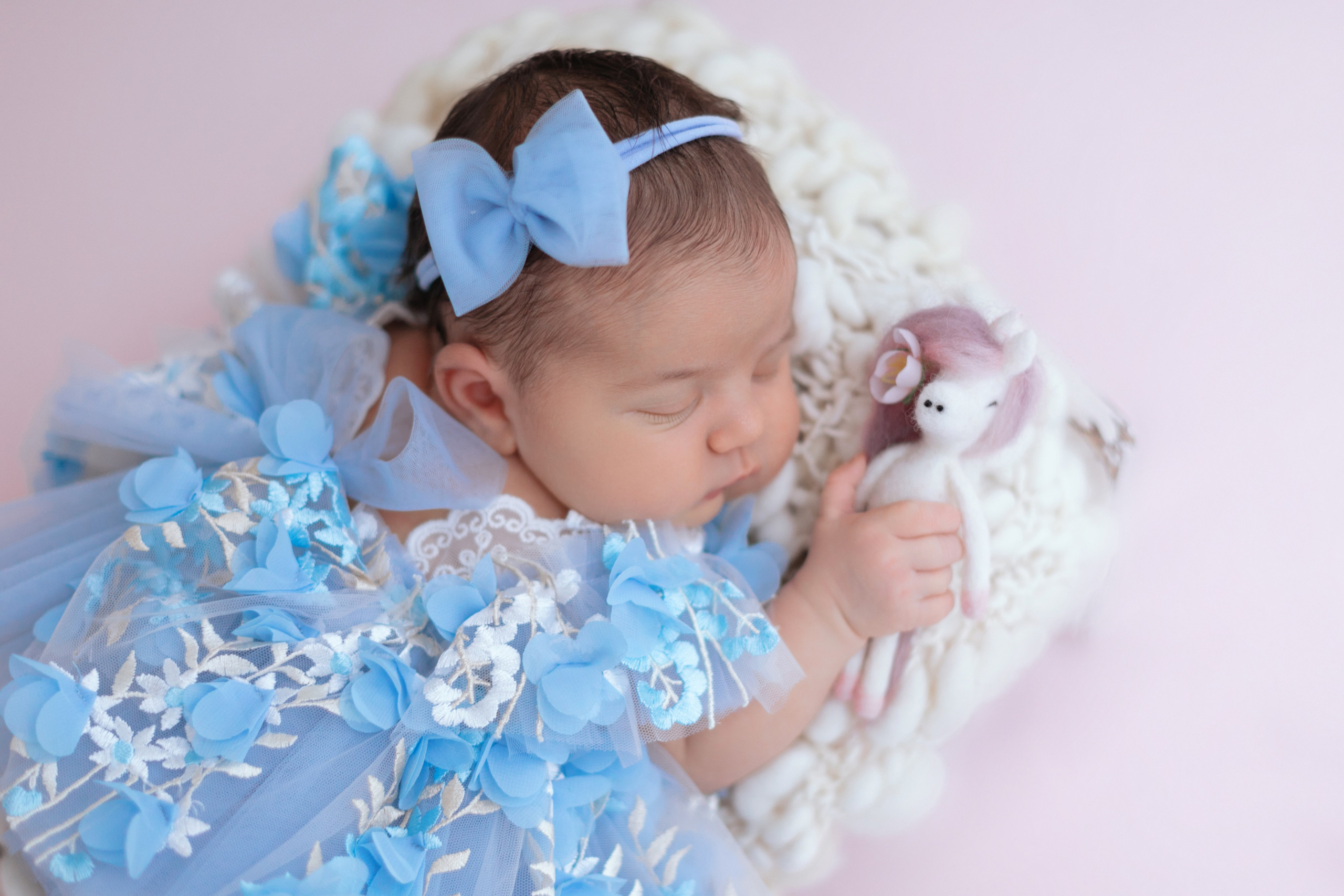 Фотограф новорождённых Псков