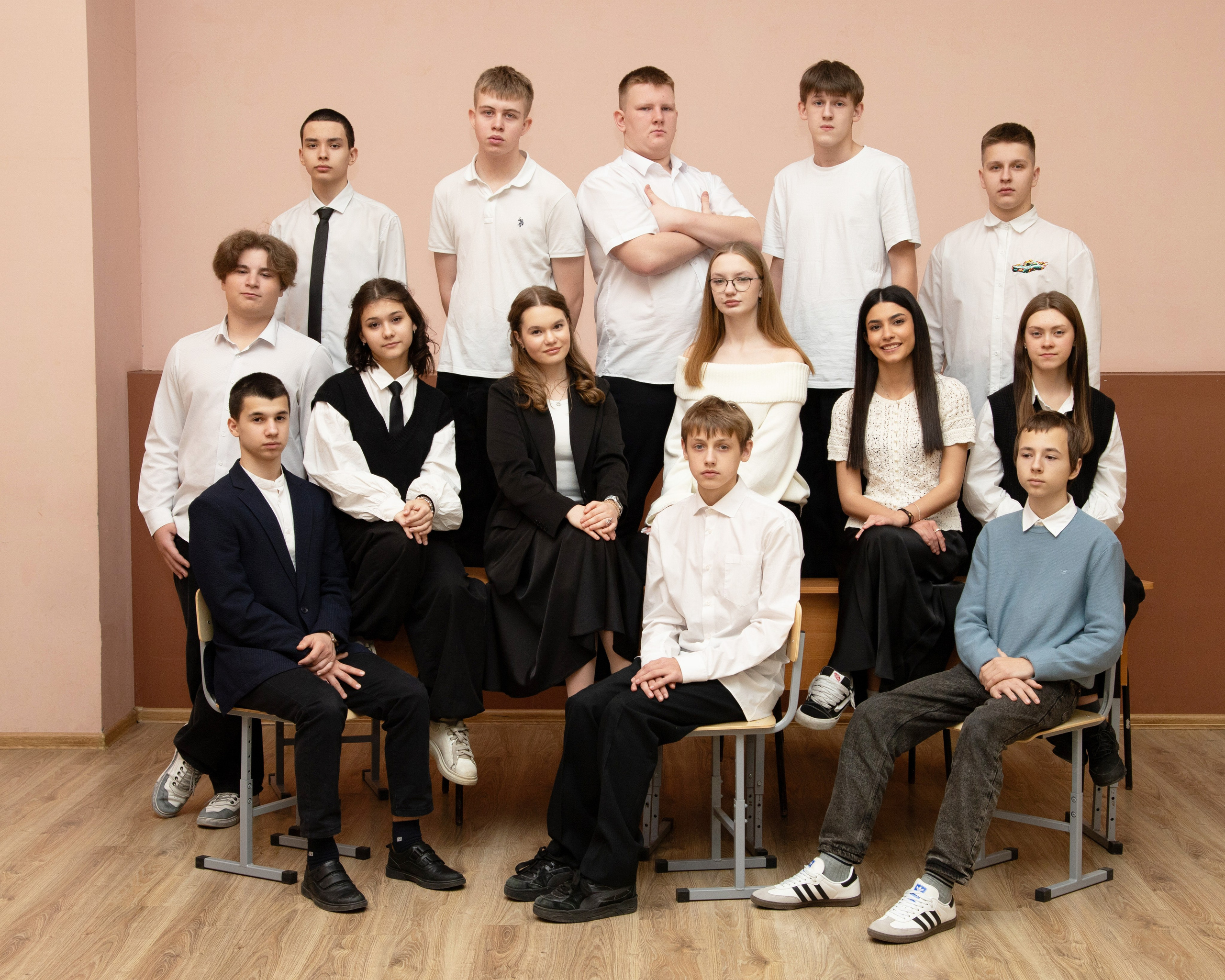 Групповая фотография. Средняя школа. 9 класс. Фотограф Игорь Полозов