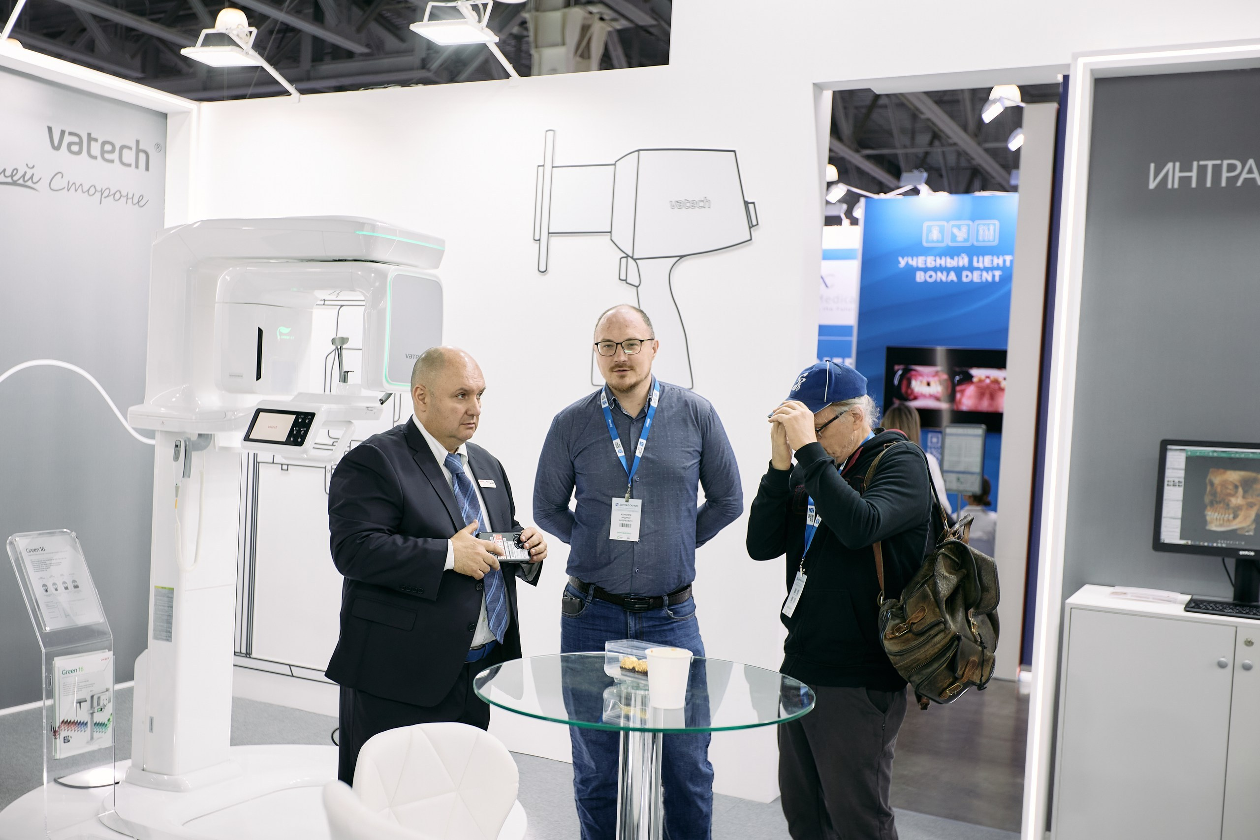 Дентал Салон 2026: Vatech. Свадебный и репортажный фотограф Дмитрий Кононенко