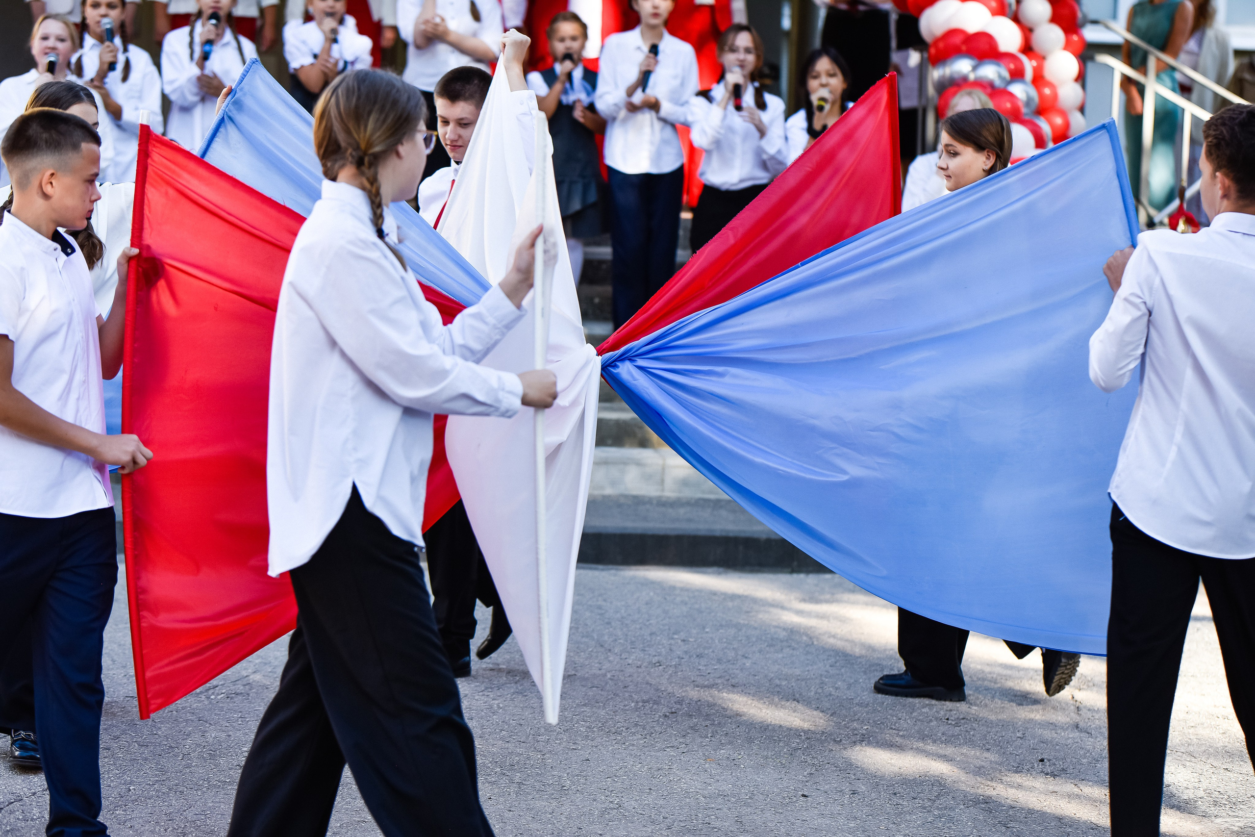 Линейка в школе № 49