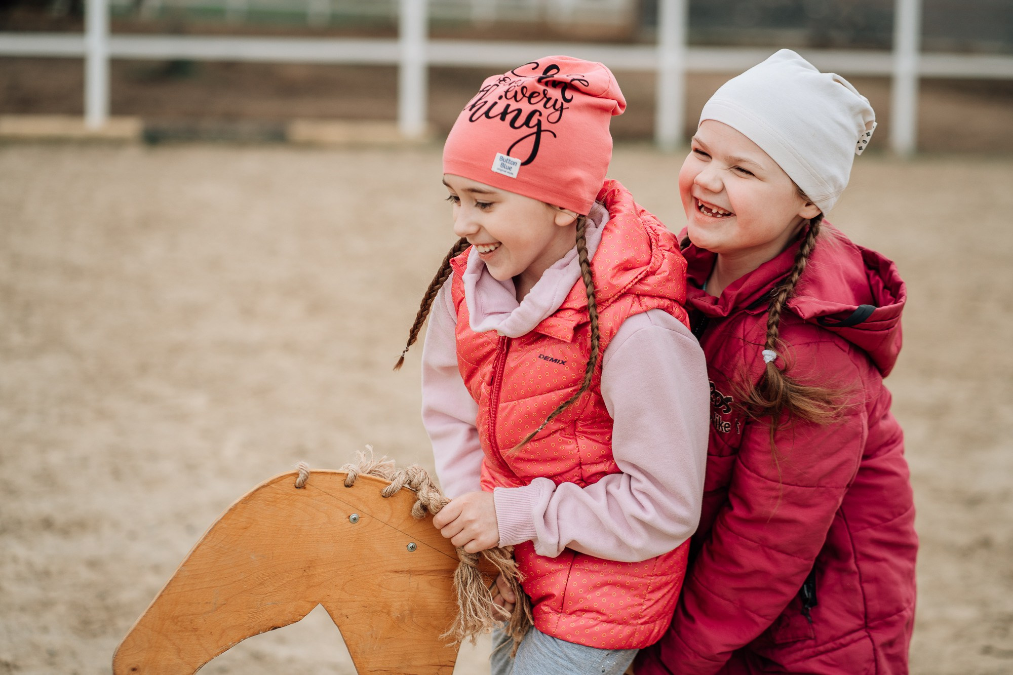 Выпускной на конном дворе. Детские выпускные альбомы в Красноярске
