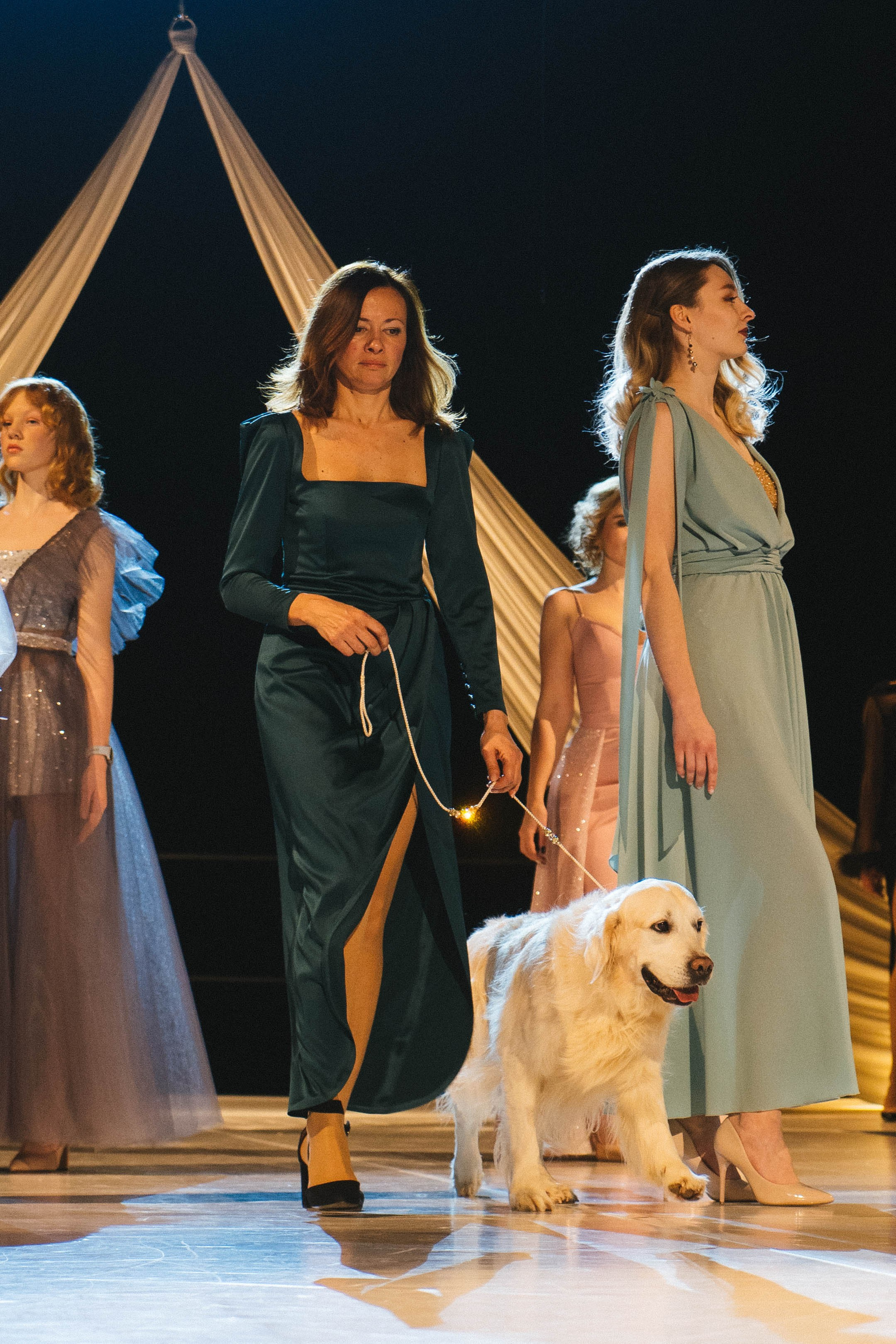 Дефиле. Фотограф/ видеограф Катя Ильина Калуга