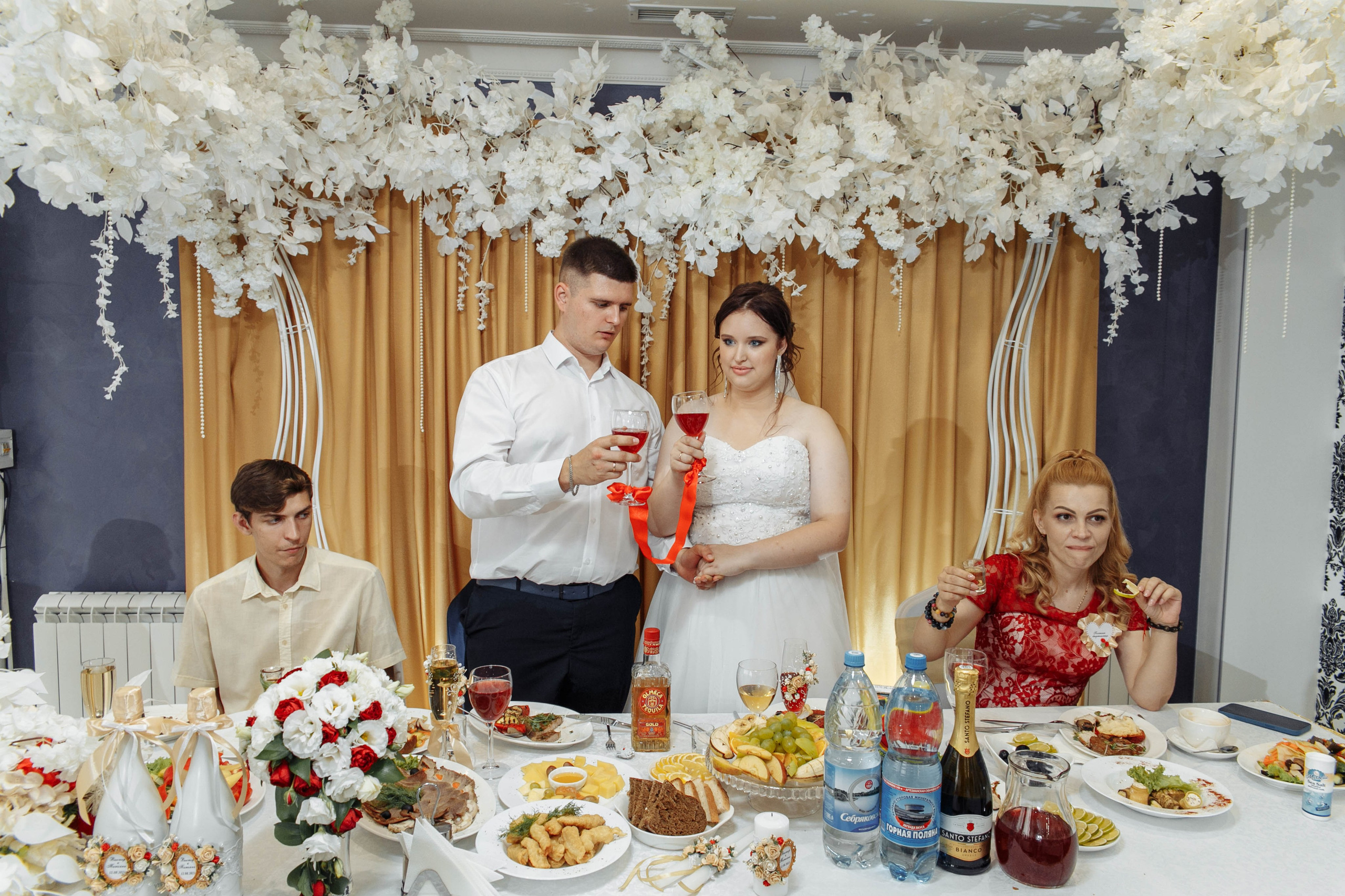 Татьяна и Виктор: настоящая русская свадьба. Событийный фотограф Максим Бескоровайновнов