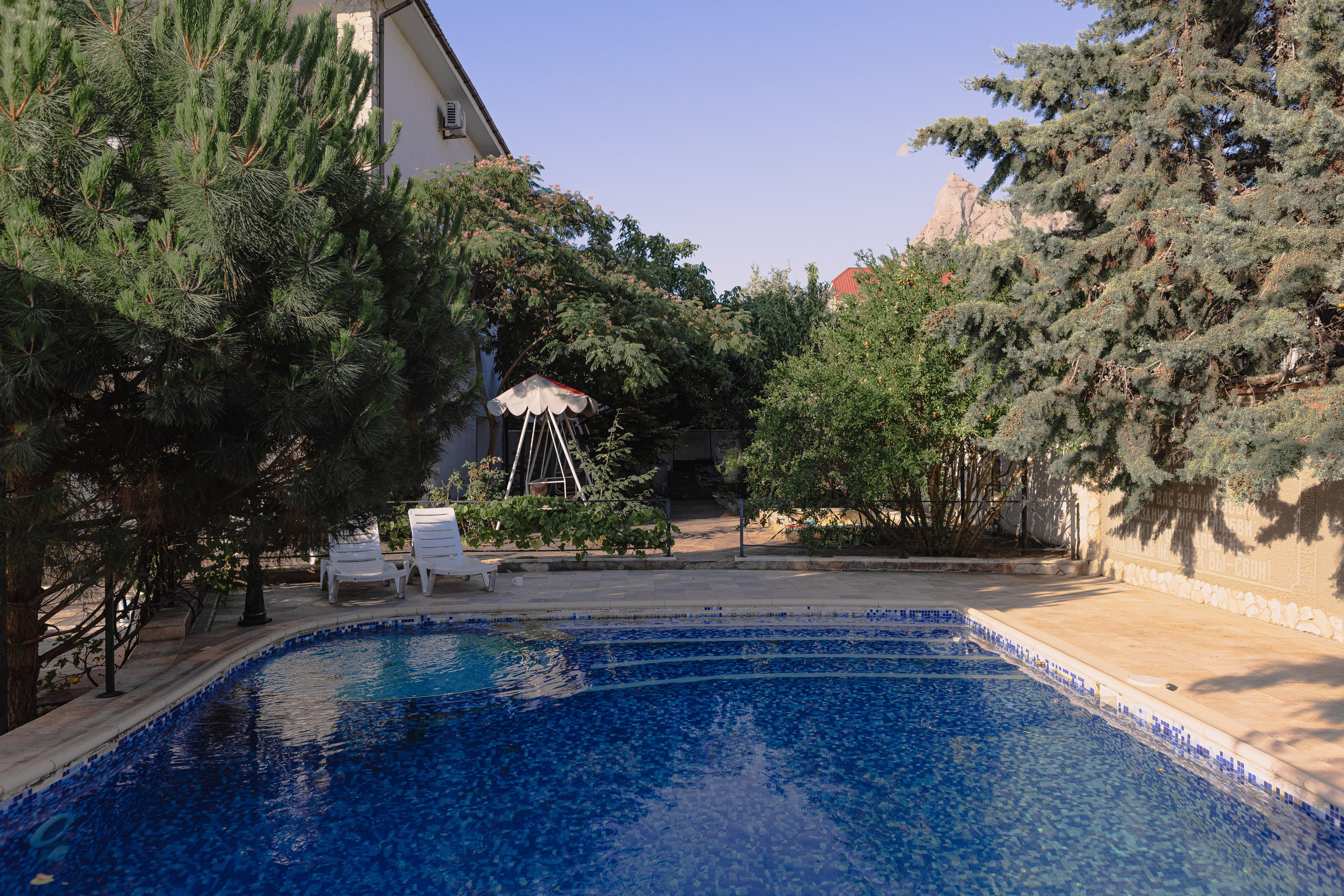 Гостевой дом «СЛАВИЯ» г. о. Коктебель. Евгения Волошина Фотограф Москва / Белгород