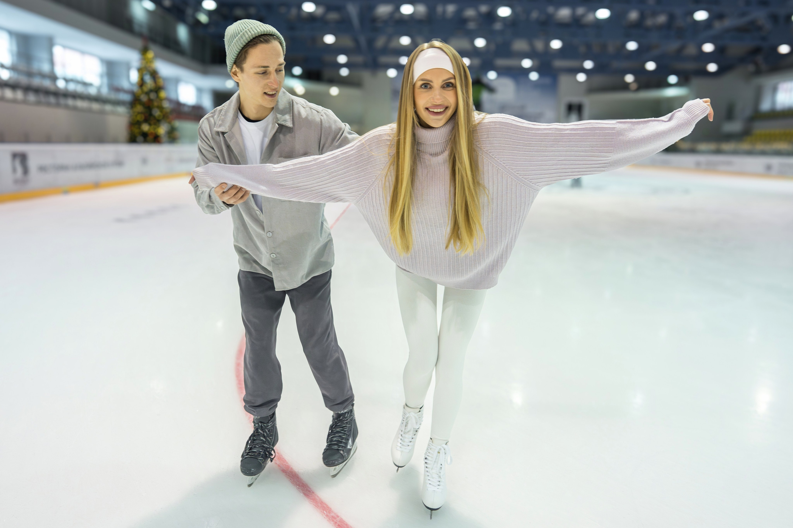 Контент съемка на катке для курорта Роза Хутор. Репортажный фотограф в Красной Поляне и Сочи Павлюченко Екатерина