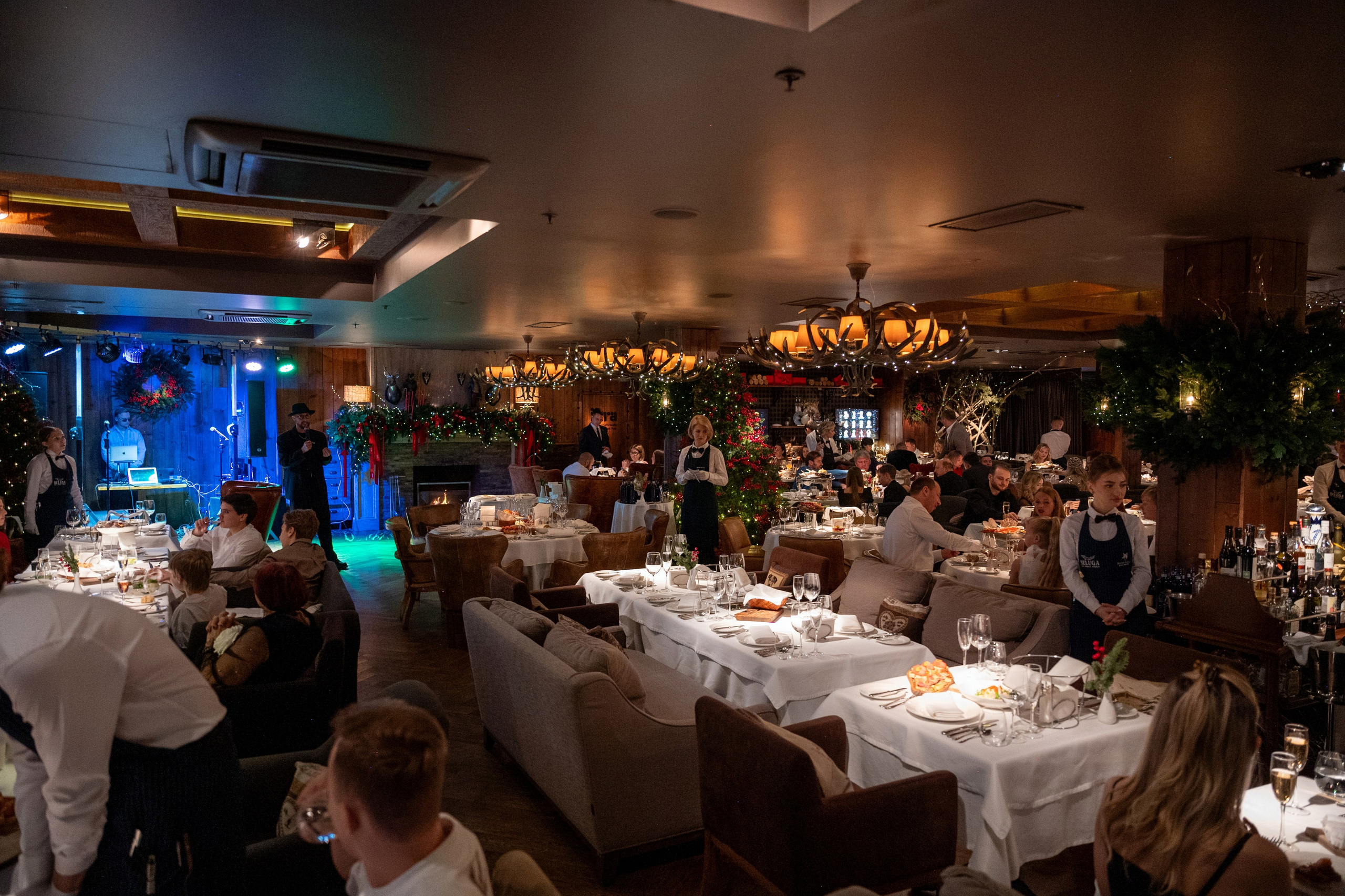 Новый год 2025 в ресторане Red Fox. Репортажный фотограф в Красной Поляне и Сочи Павлюченко Екатерина