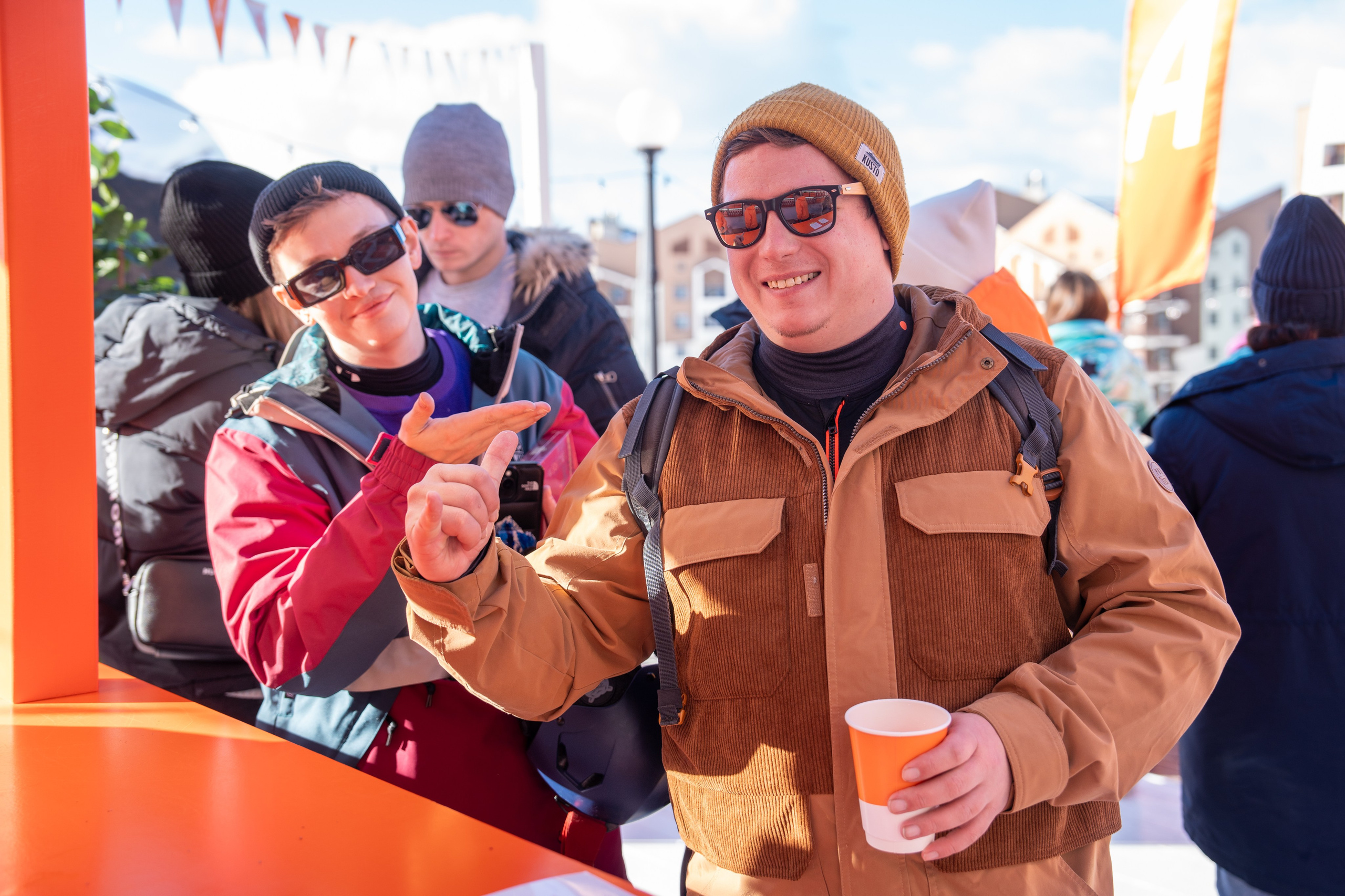 Фотоотчет партнерской интеграции Aperol Spritz на Роза Фест 2025. Репортажный фотограф в Красной Поляне и Сочи Павлюченко Екатерина