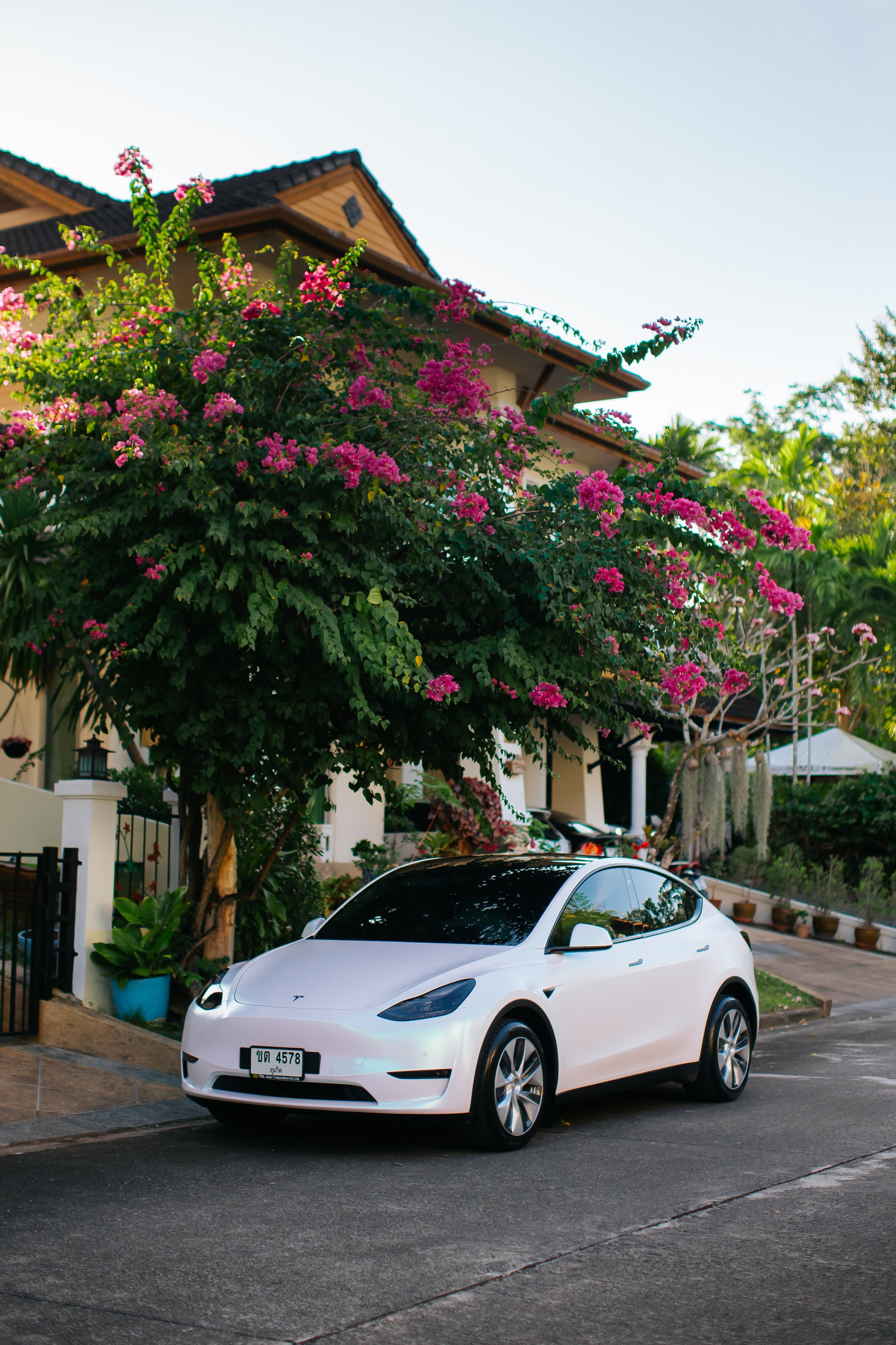 Tesla Model 3 Pearl. Фотограф в на Пхукете Сергей Войлоков