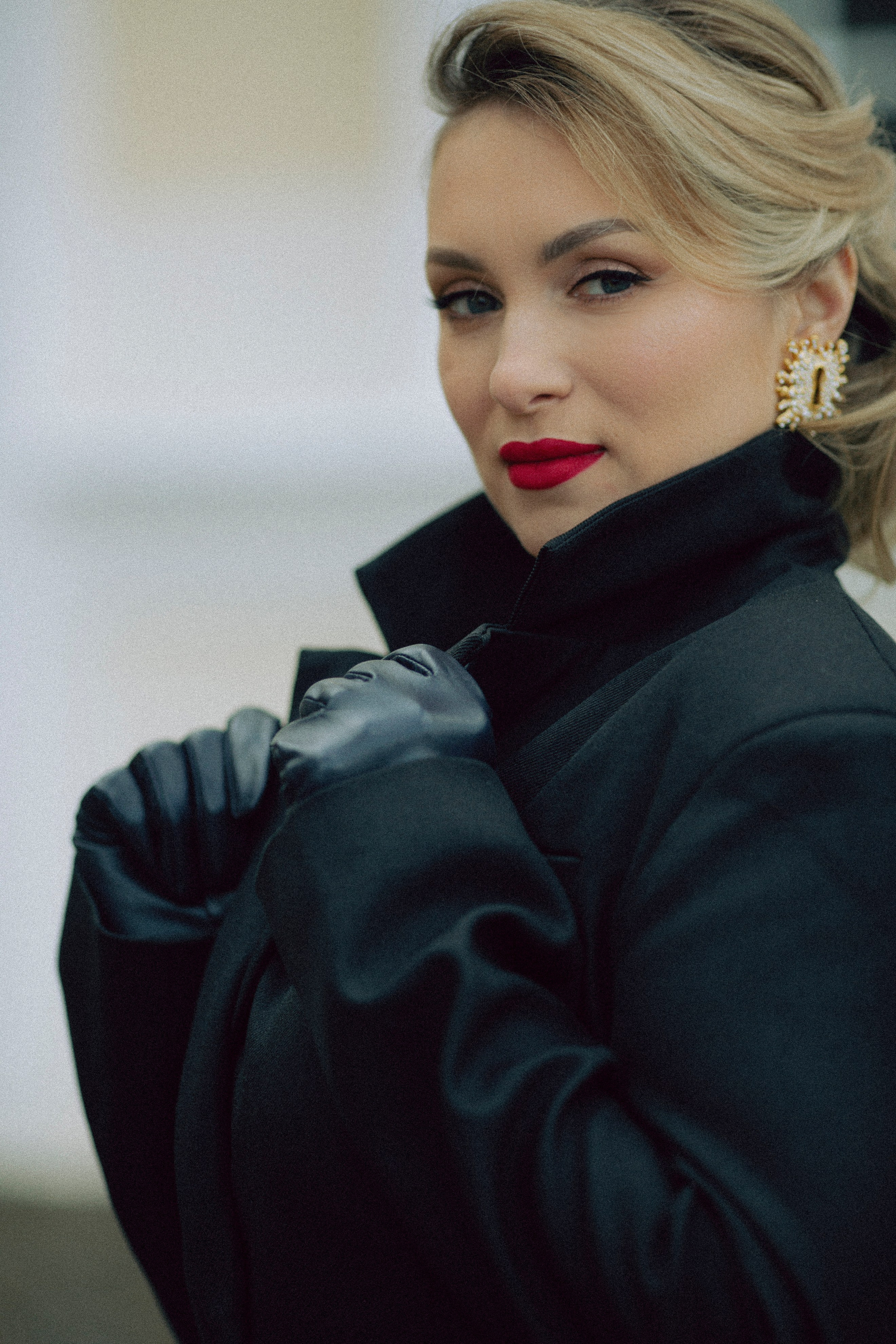 Марина. По следам Хельмута Ньютона. Евгения Мусатова — женский фотограф. Работаю в республике Удмуртия. Выезжаю на съемки в другие города