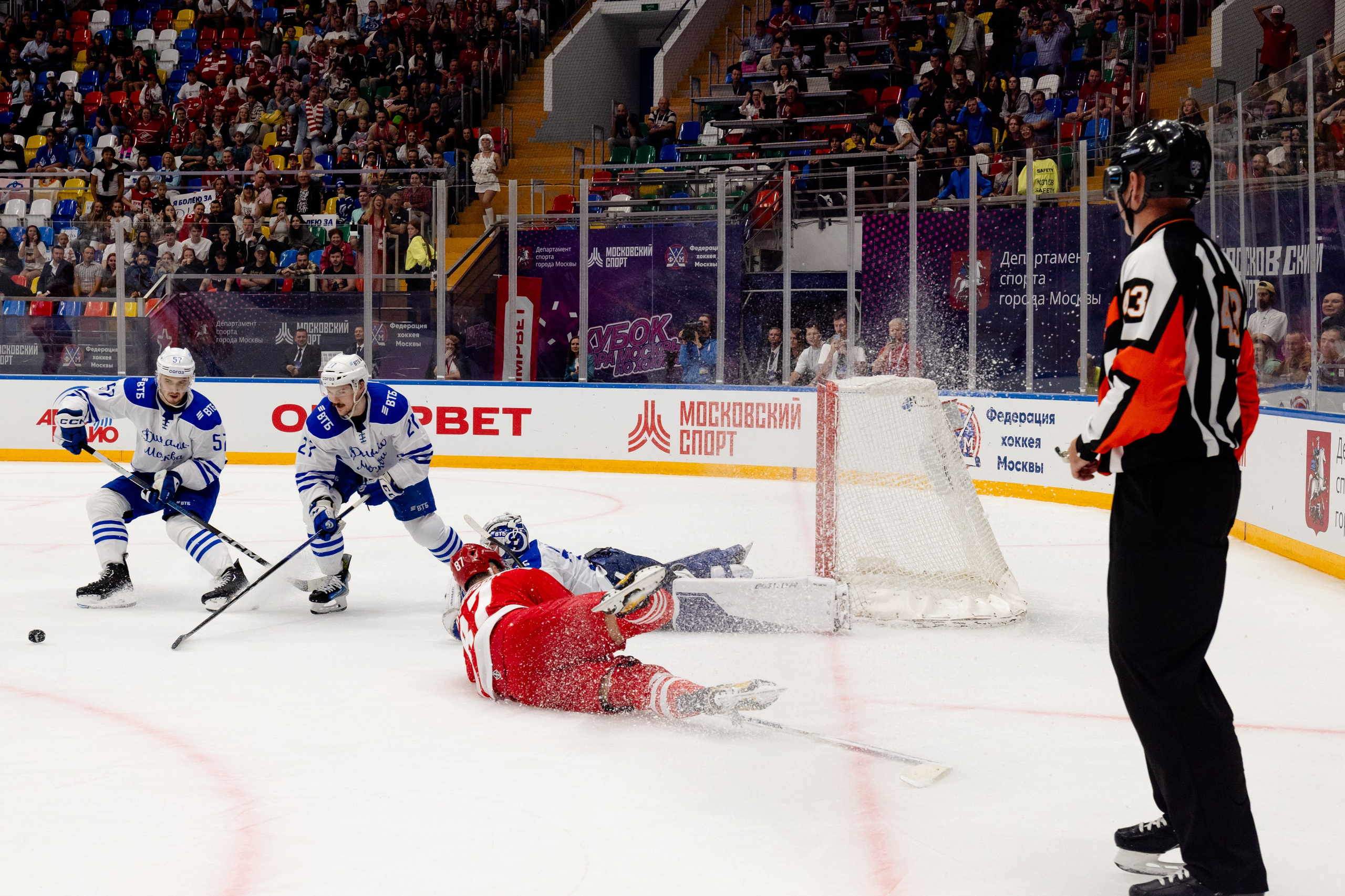 Кубок мэра Москвы по хоккею 2024. Виктория Зудина — фотограф в Москве