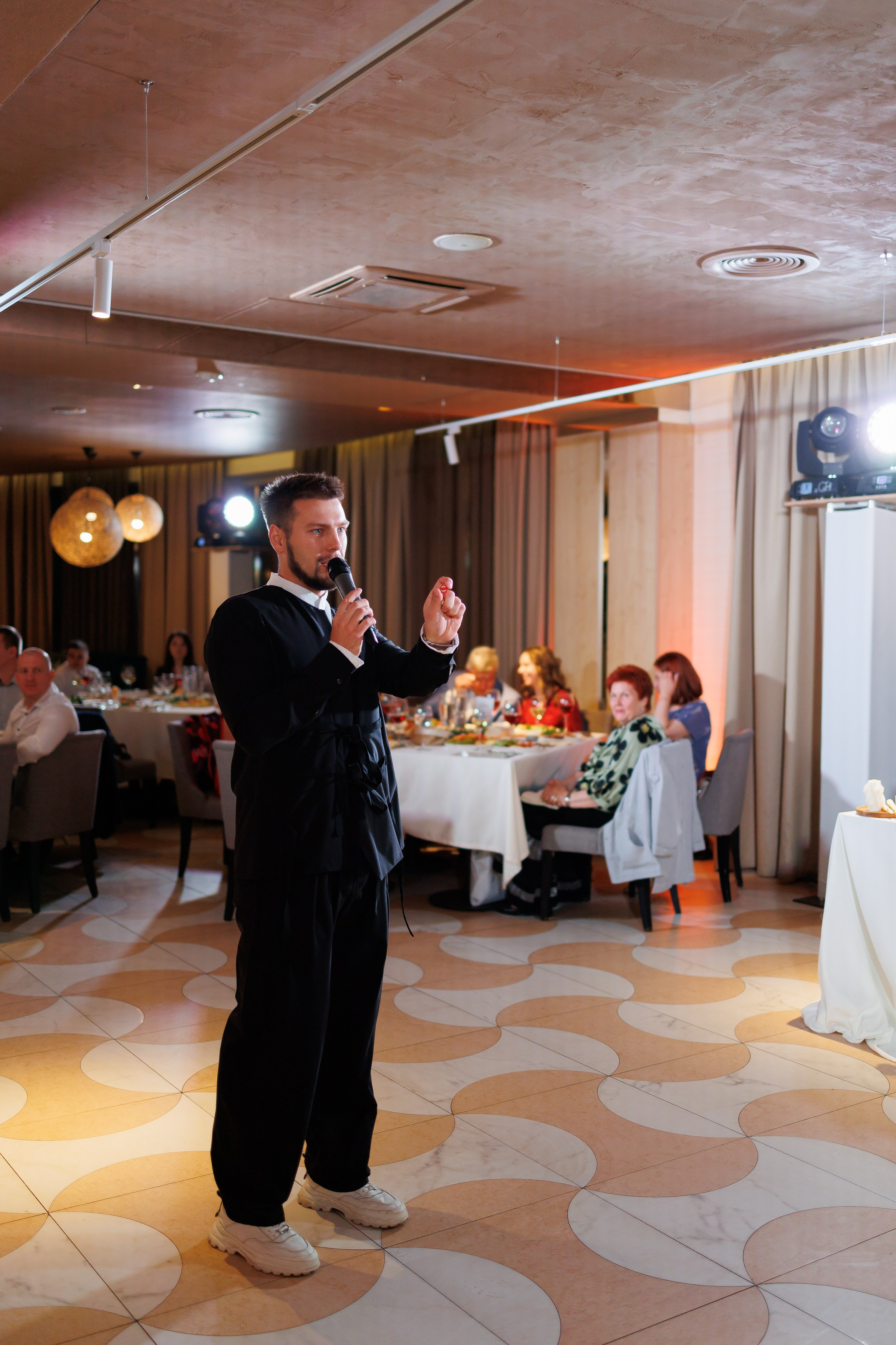 Свадебный фотограф Нижний Новгород. Свадебный и контент фотограф в Нижнем Новгороде Владимир Пресняков