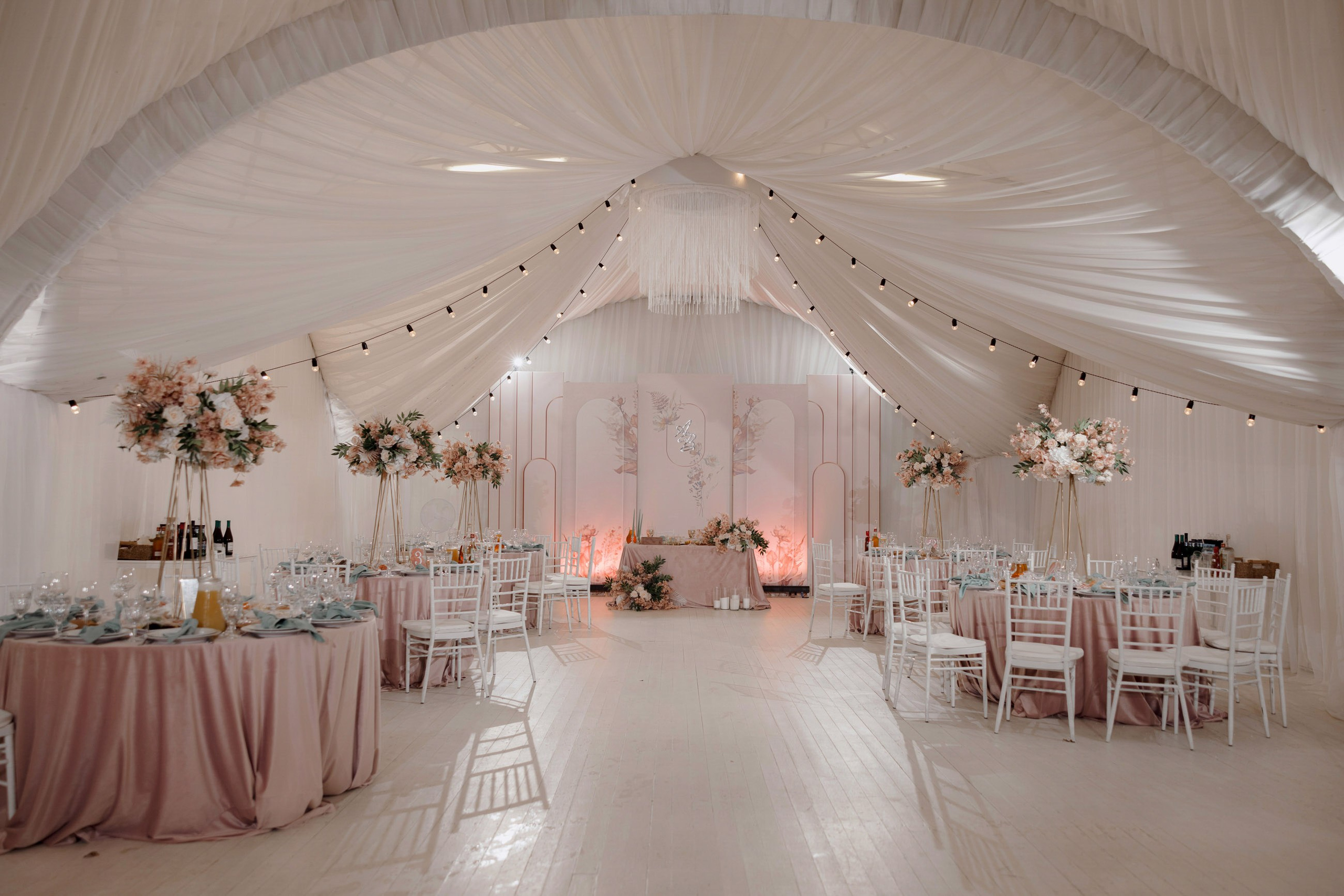 Александр и Валерия. Свадебный фотограф и видеограф Юрий и Эля Дубинины