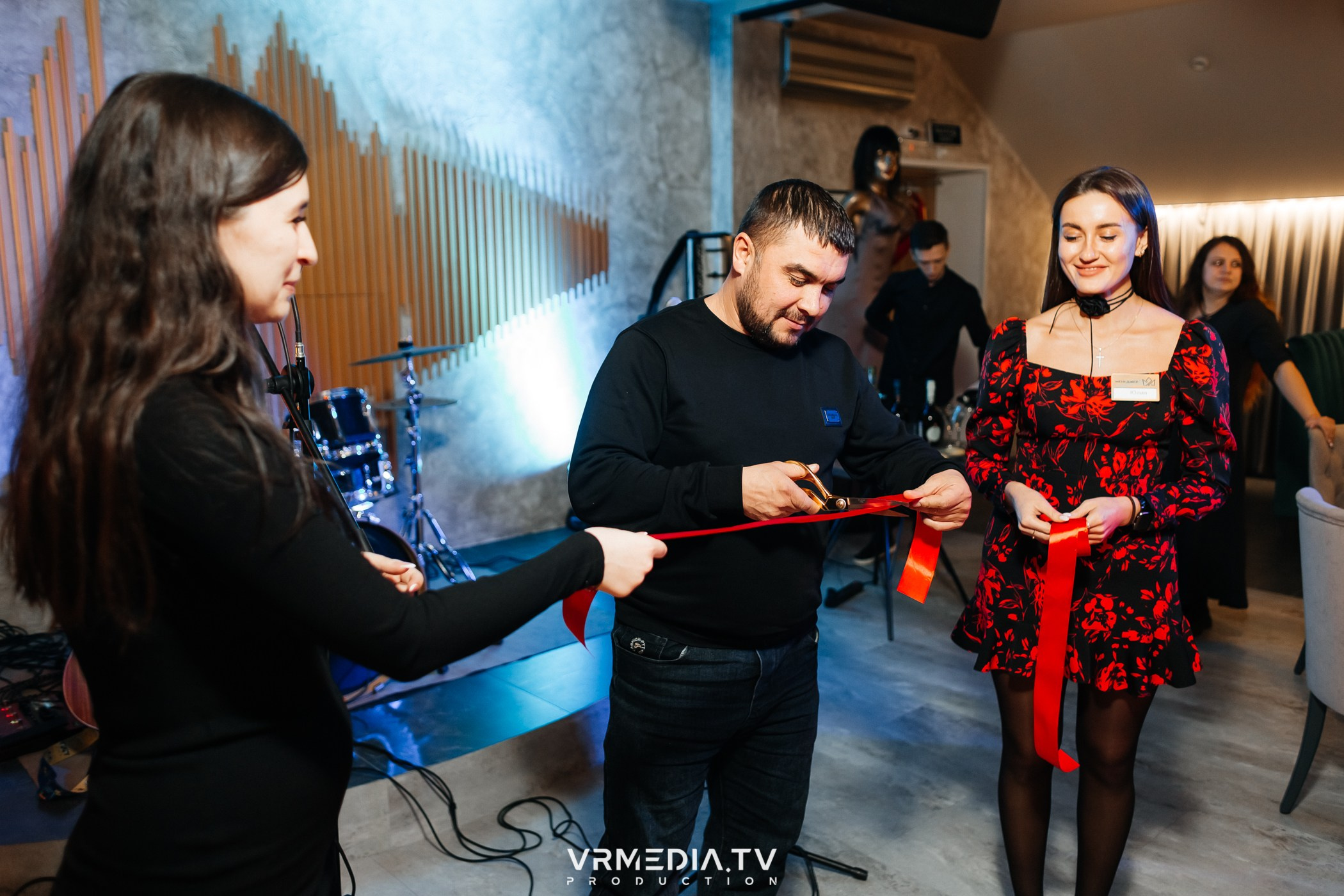 Открытие караоке-зала в «Империи»