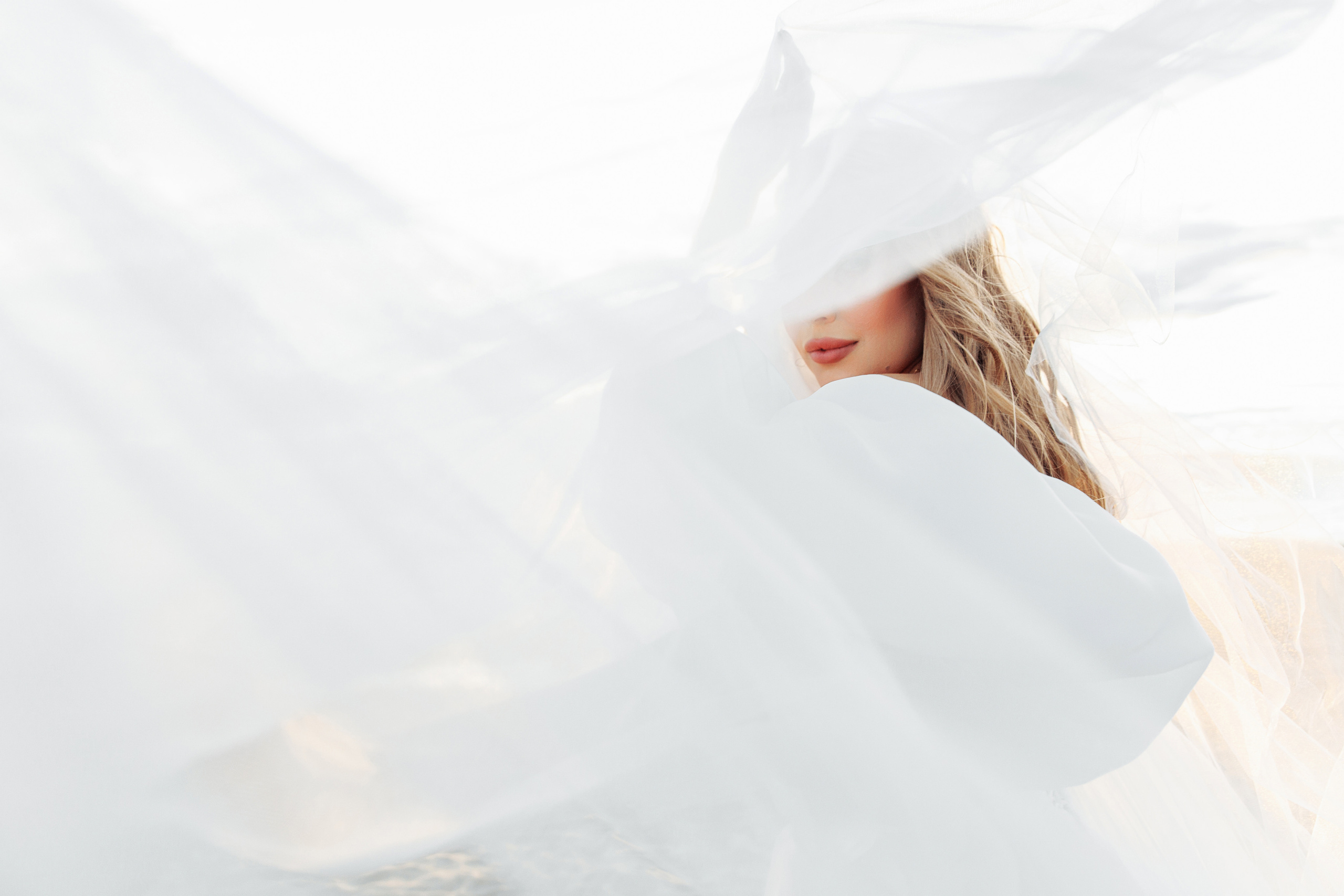 Творческая фотосессия на берегу Финского залива. Ева Демидова. Спортсмен по конкуру в Санкт-Петербуре