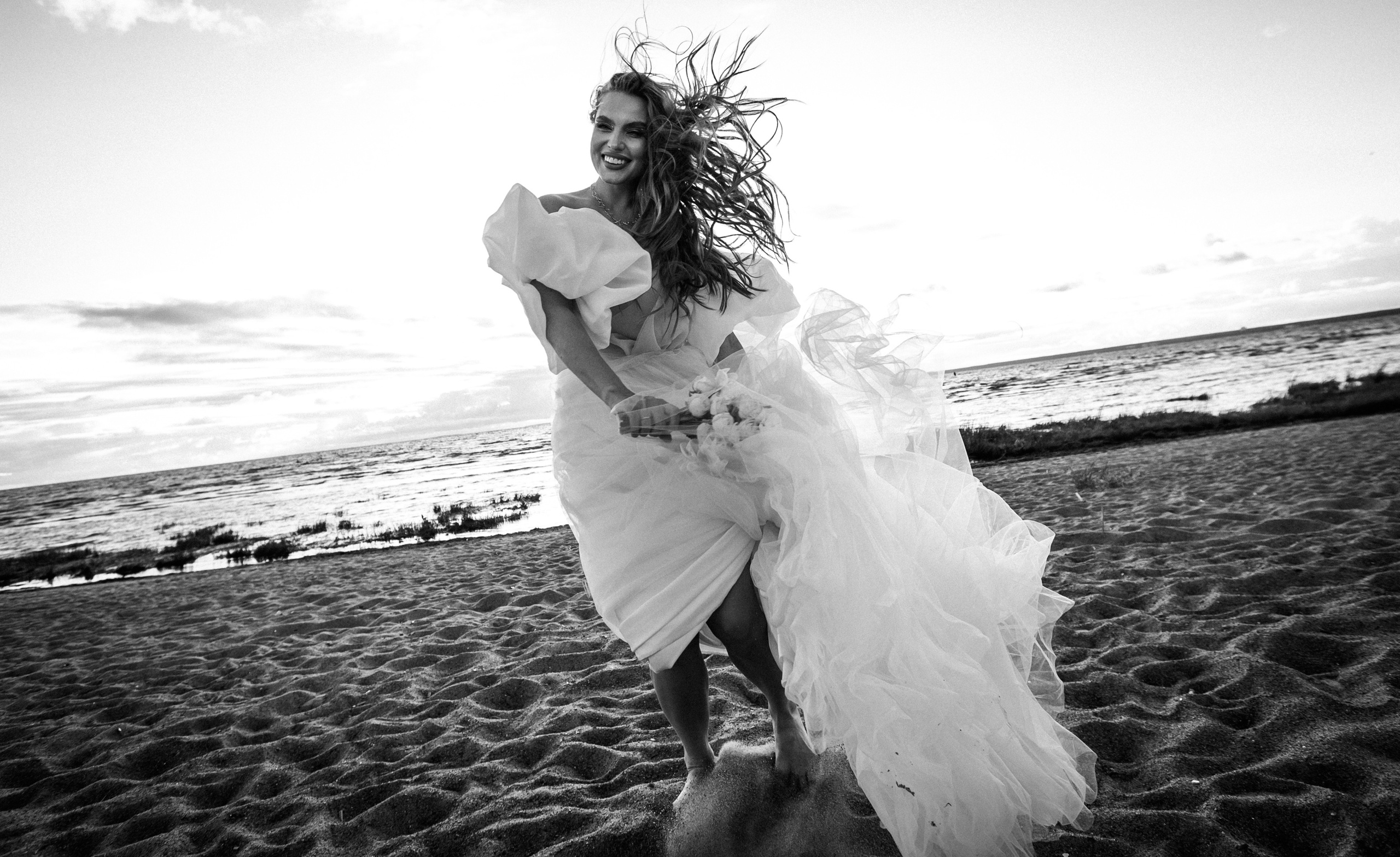 Творческая фотосессия на берегу Финского залива. Ева Демидова. Спортсмен по конкуру в Санкт-Петербуре