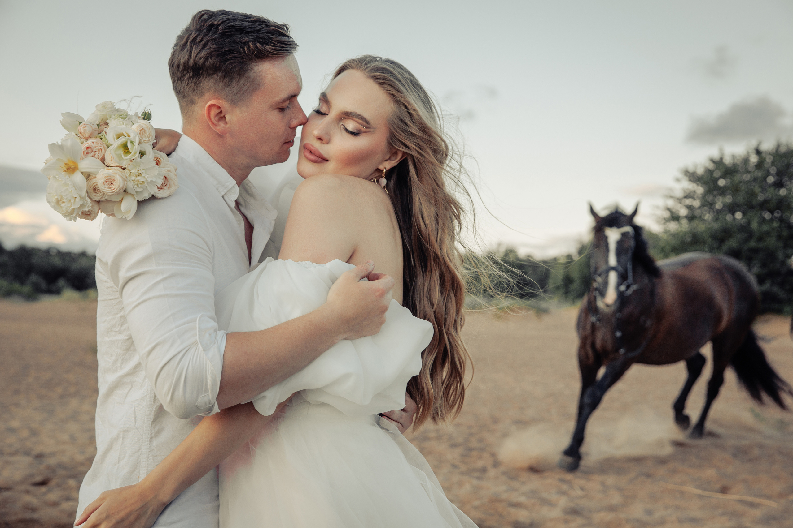 Творческая фотосессия на берегу Финского залива. Ева Демидова. Спортсмен по конкуру в Санкт-Петербуре