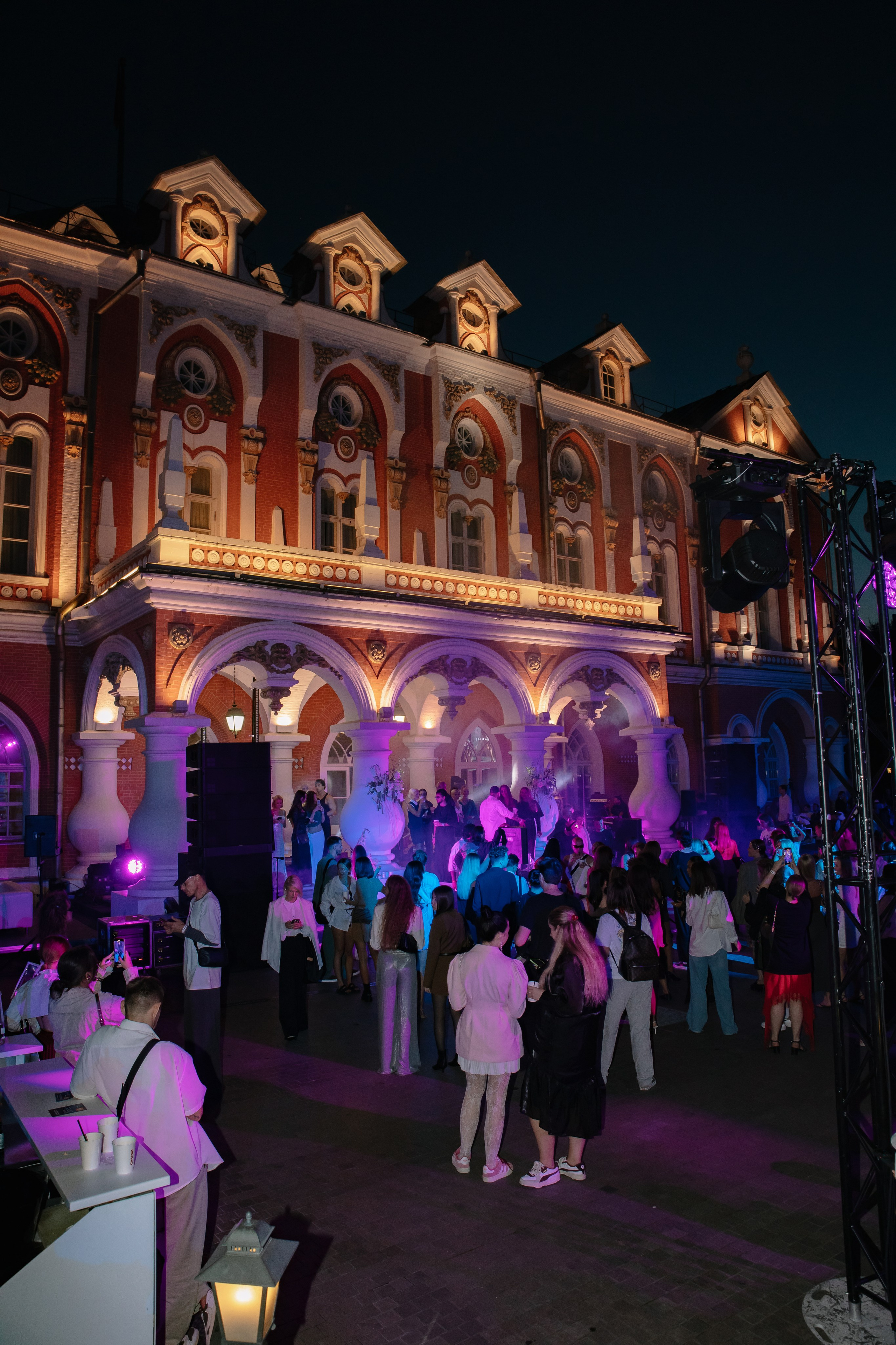 Группа ZOLOTO в Петровском путевом дворце/ AESTHETIC ONLY. Фотограф в Москве Яна Полосина