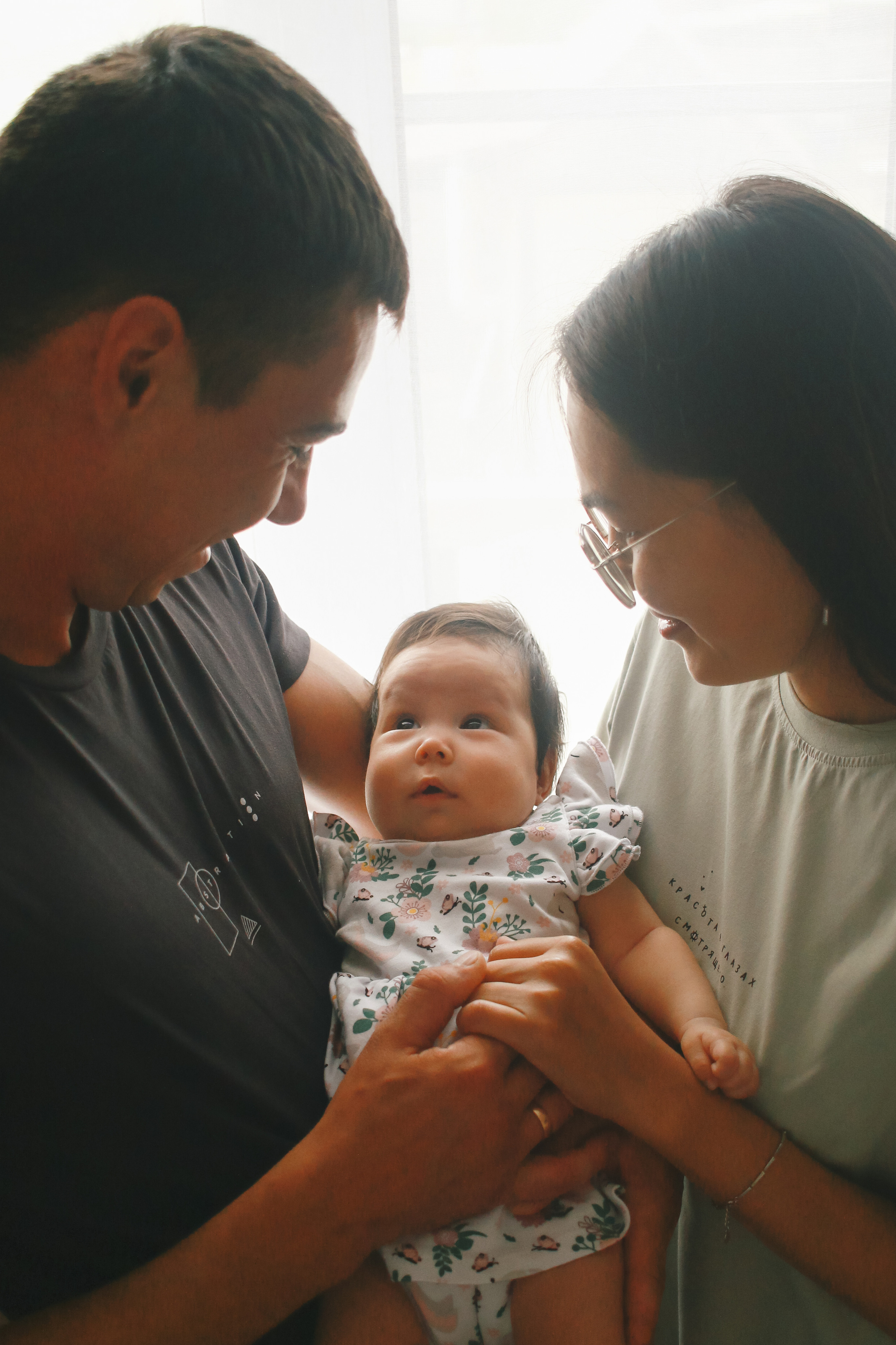 Артём, Анастасия и малышка Камилла. Семейный и детский фотограф в Якутске Людмила Кутовая