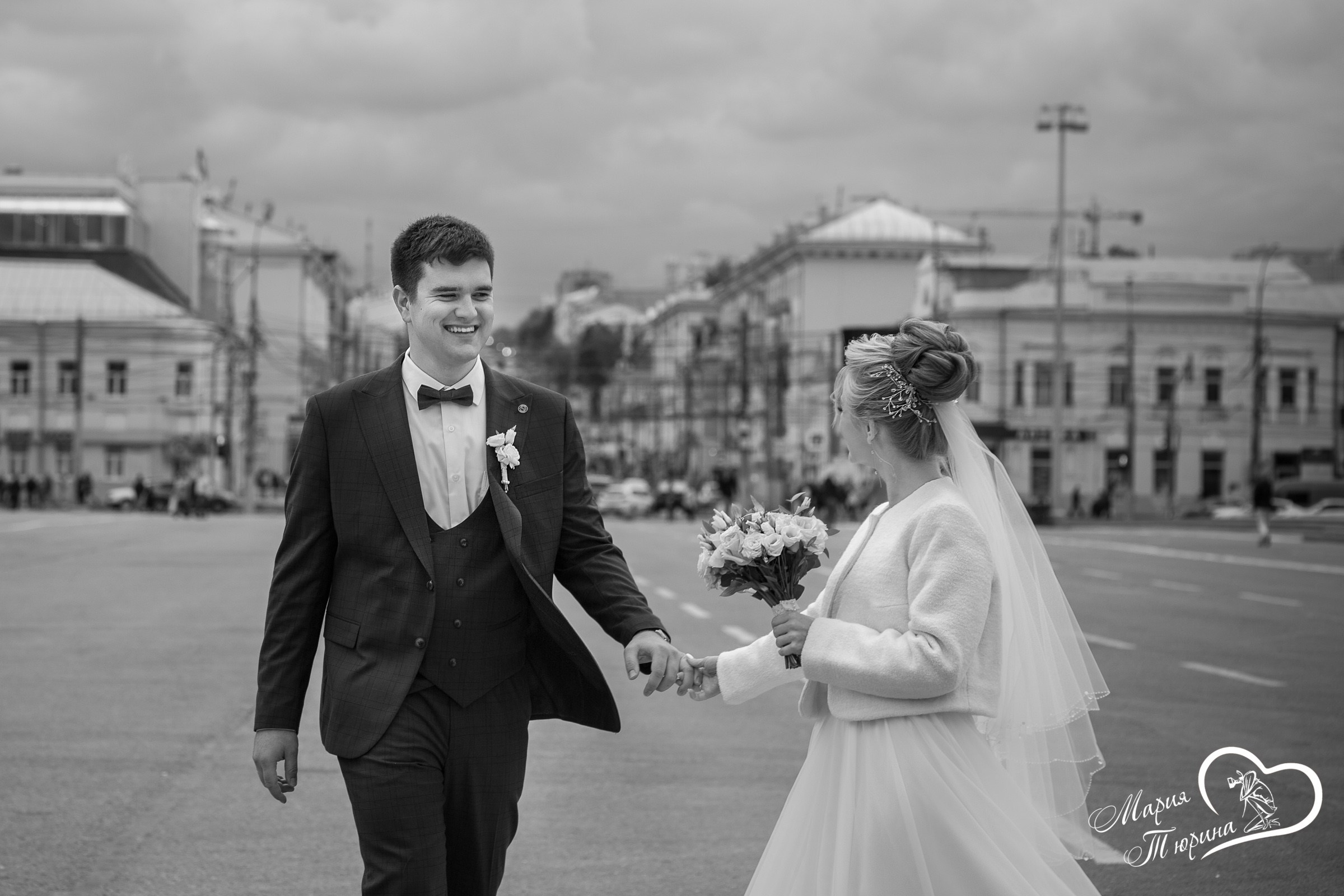 Прогулка по Набережной. Свадебная фотосъёмка в Москве, Туле