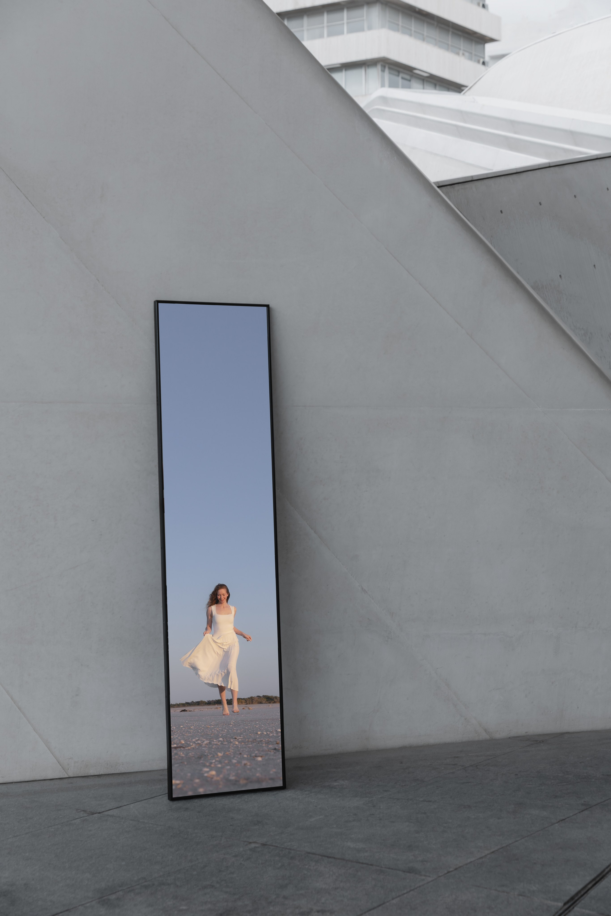 Mirror. ANASTASIA SYUTKINA PHOTOGRAPHY