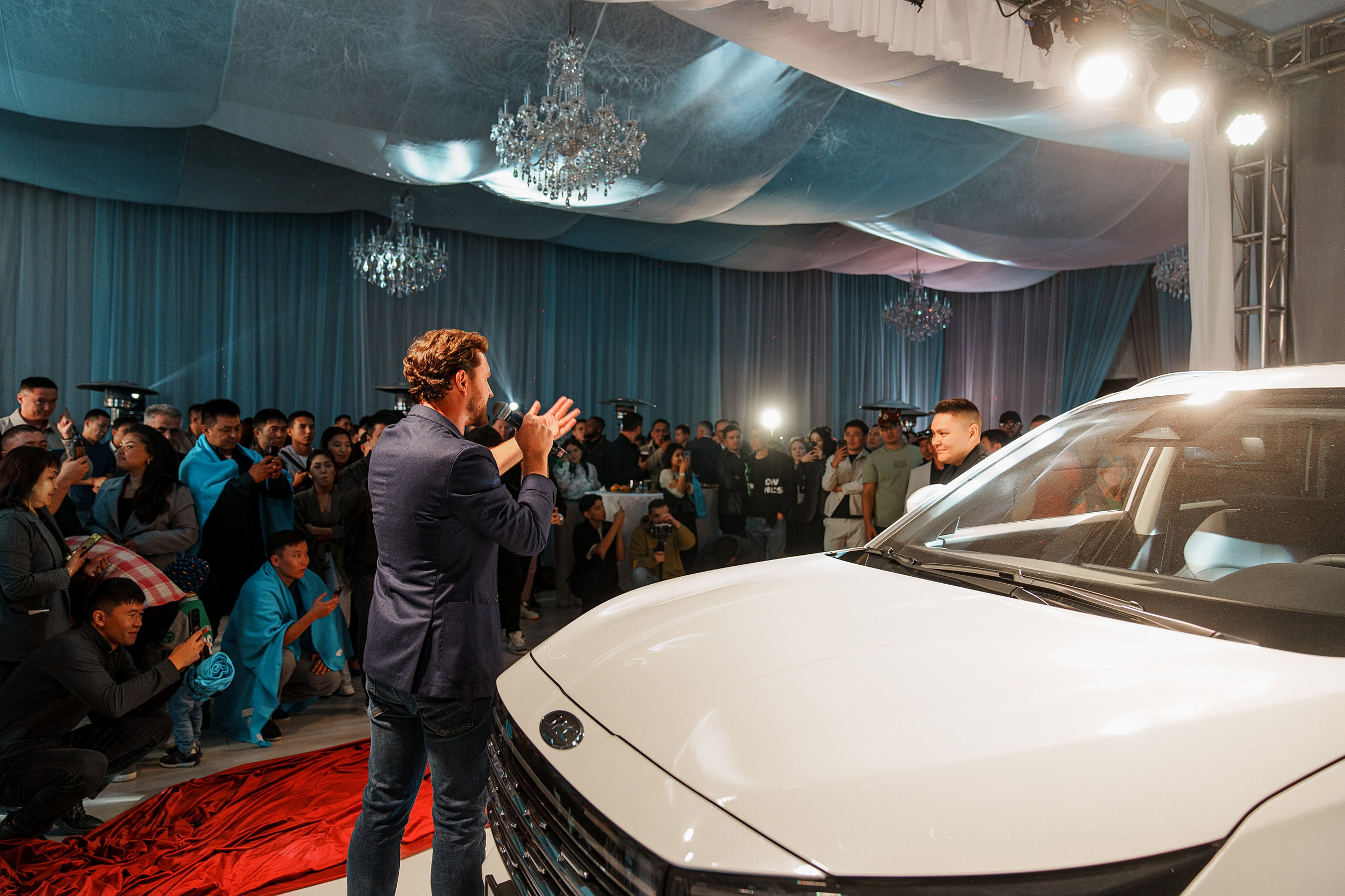 Презентация новой моделей JAC JS8. Фотограф TAULAN_1