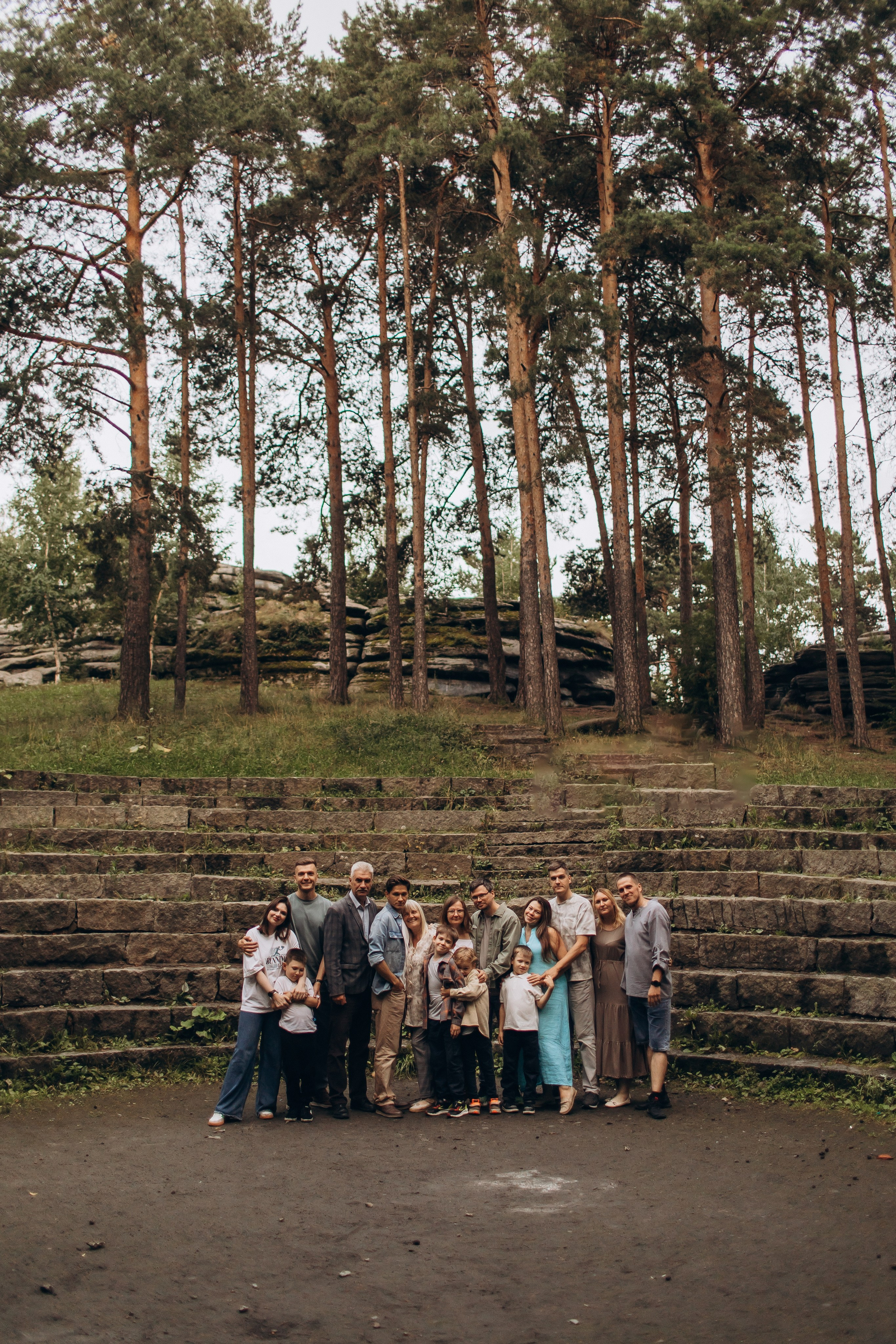 Большая семейная фотосессия на Каменных палатках. Семейная съемка — это красивый способ признаться своей семье в любви